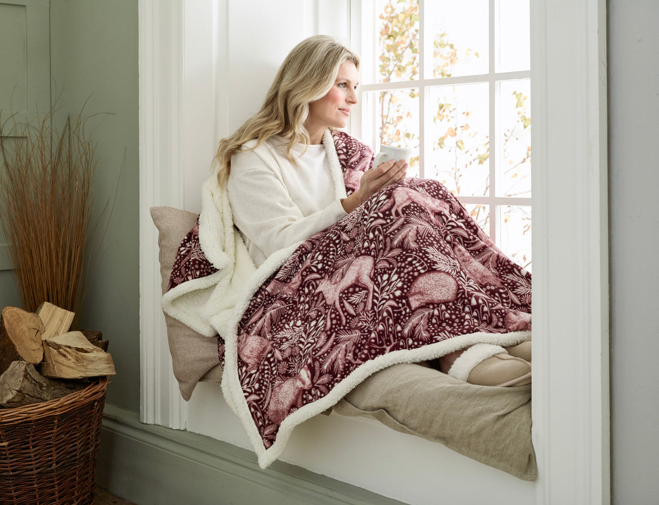 Woodlands Folk Wine Heated Sherpa Throw Blanket – 140x180cm With 10 Heat Settings | 140cm x 180cm | Wine