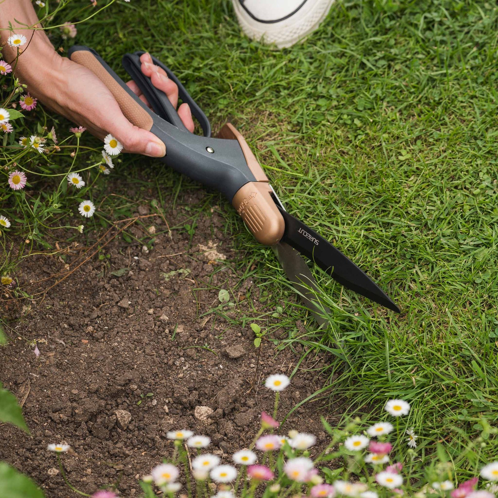 Surecut Single-handed Grass Shears With 360 Degree Rotating Head