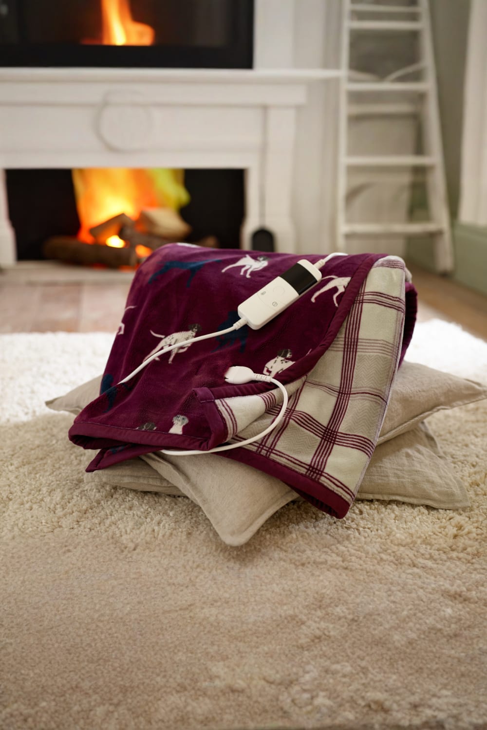 Hounds Heated Throw Blanket – 140x180cm Houndstooth Check With Adjustable Heat Control | 140cm x 180cm | Burgundy