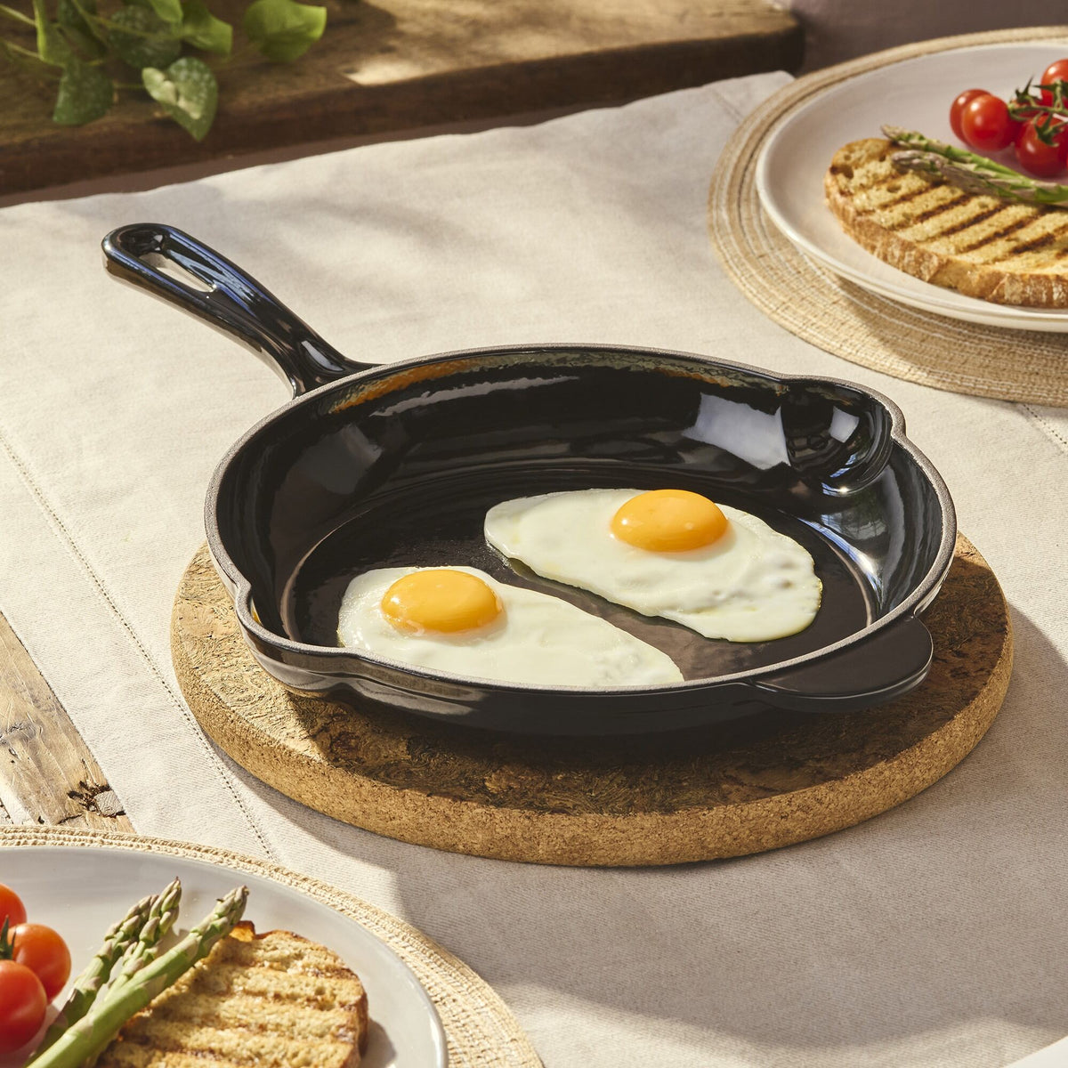 Cooks Professional Cast Iron Frying Pan - 26cm Diameter