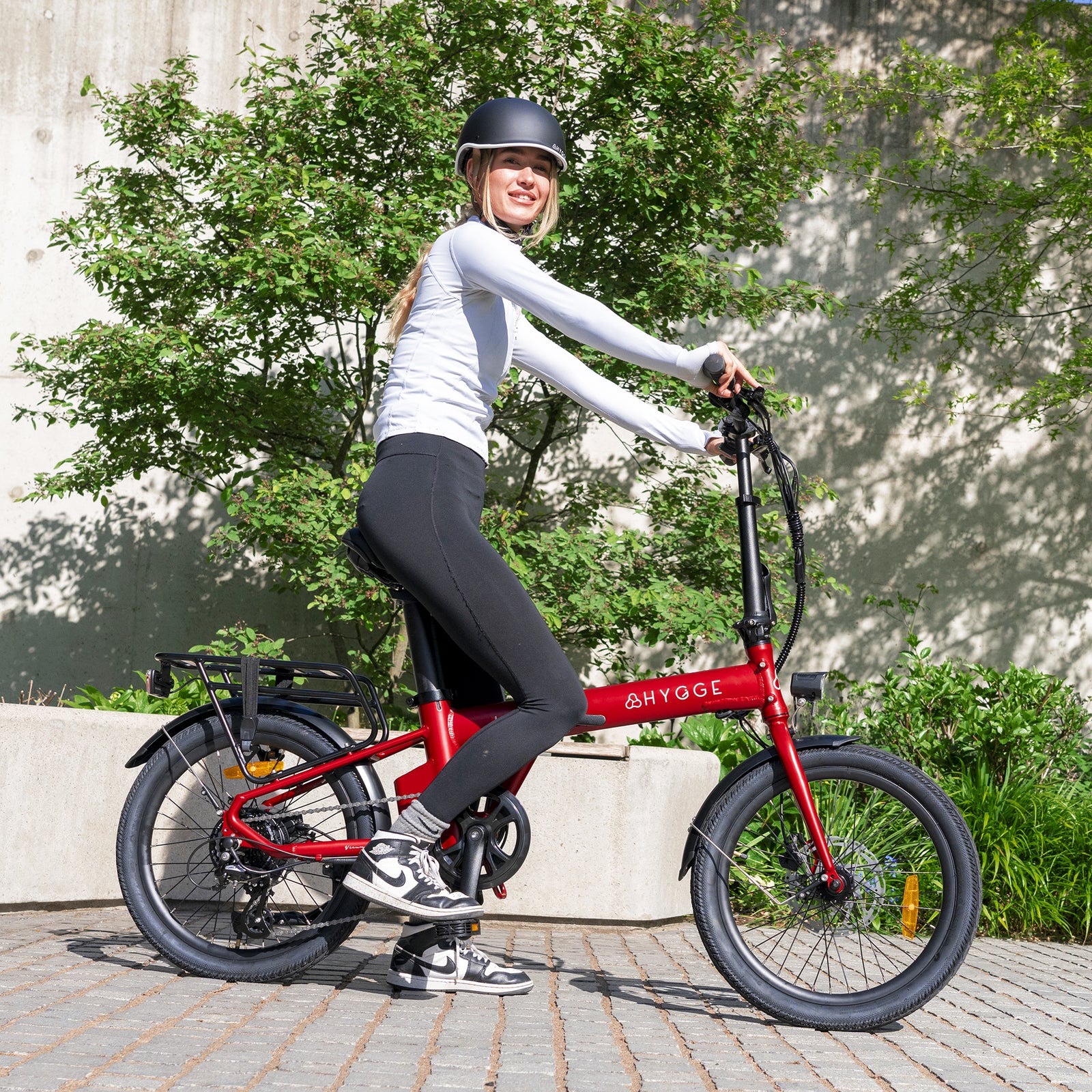 Virum 2025 Folding Bike - Lightweight E-bike | Red