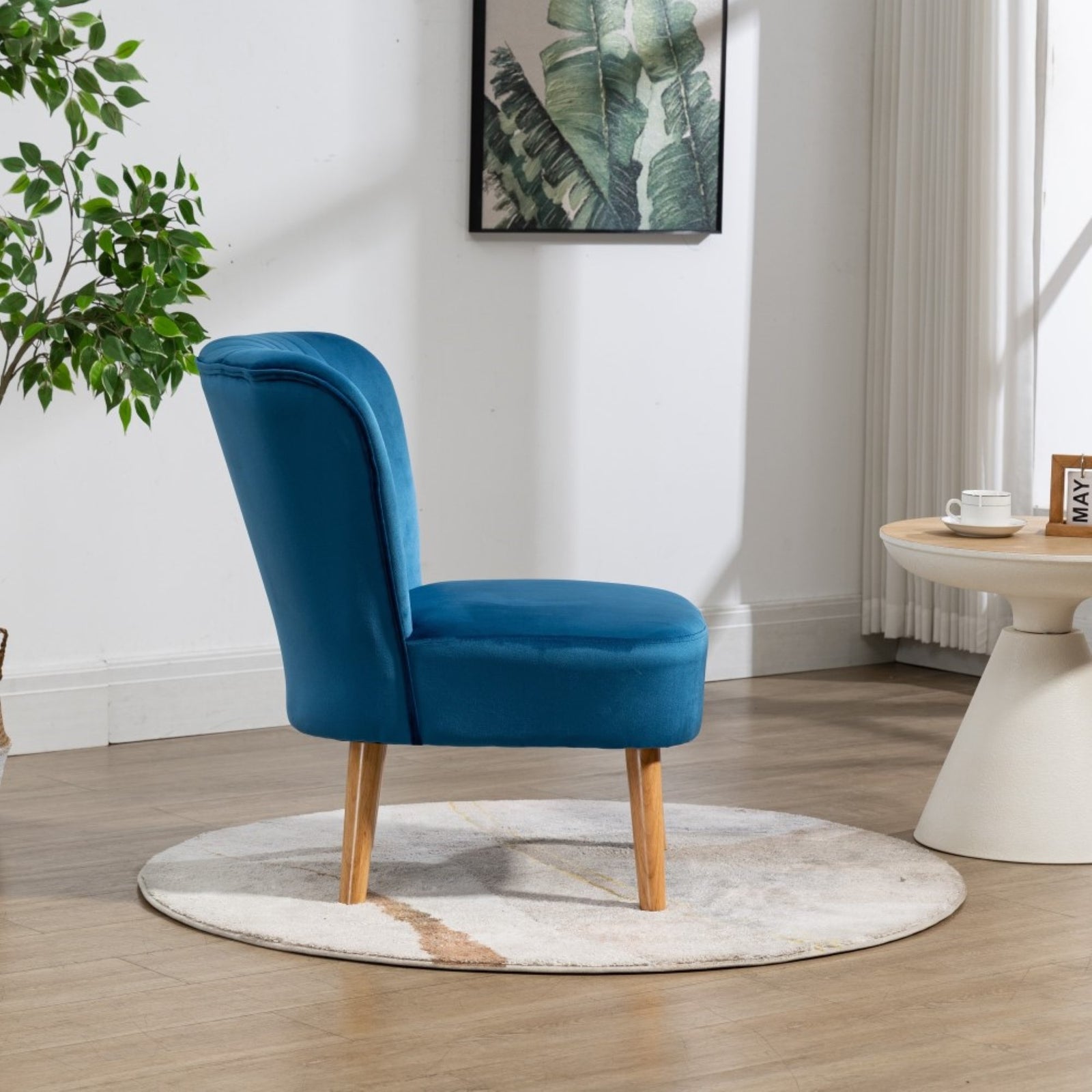 Arezza Velvet Accent Chair | Blue