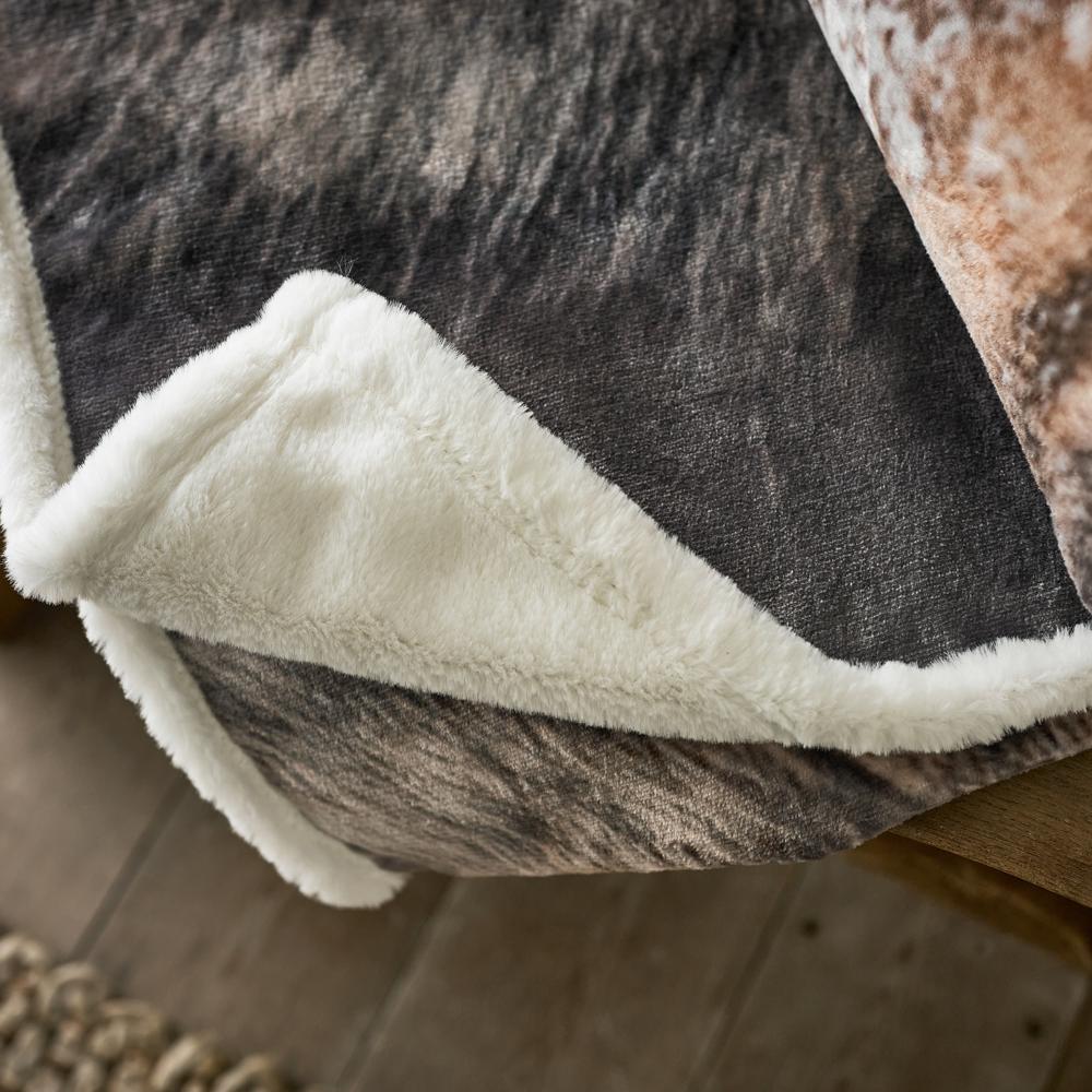Wolf Printed Throw With Faux Fur Back