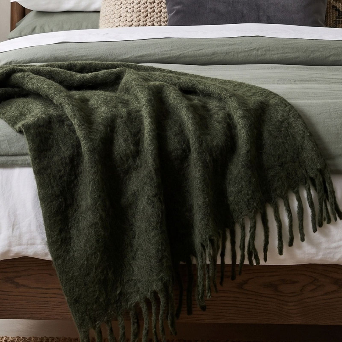 Pure Handmade Halo Wool Blend Bed & Sofa Throw Blanket | 130cm x 170cm | Forest Green