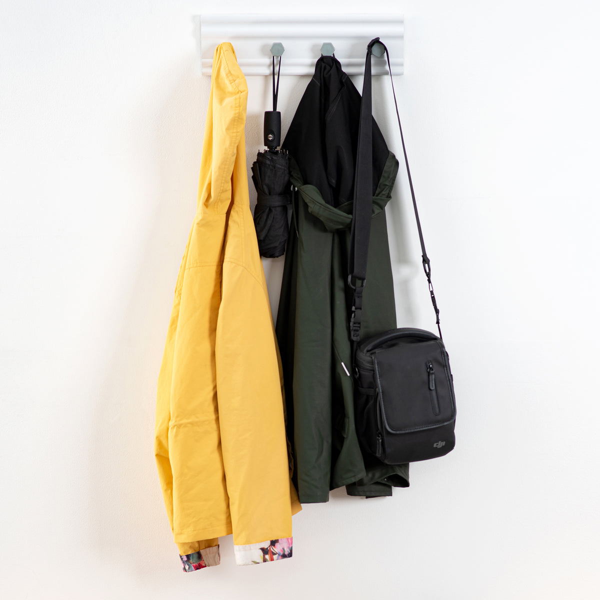 Livivo 4 Hook Wall Mounted Coat Rack With Hexagon Hooks