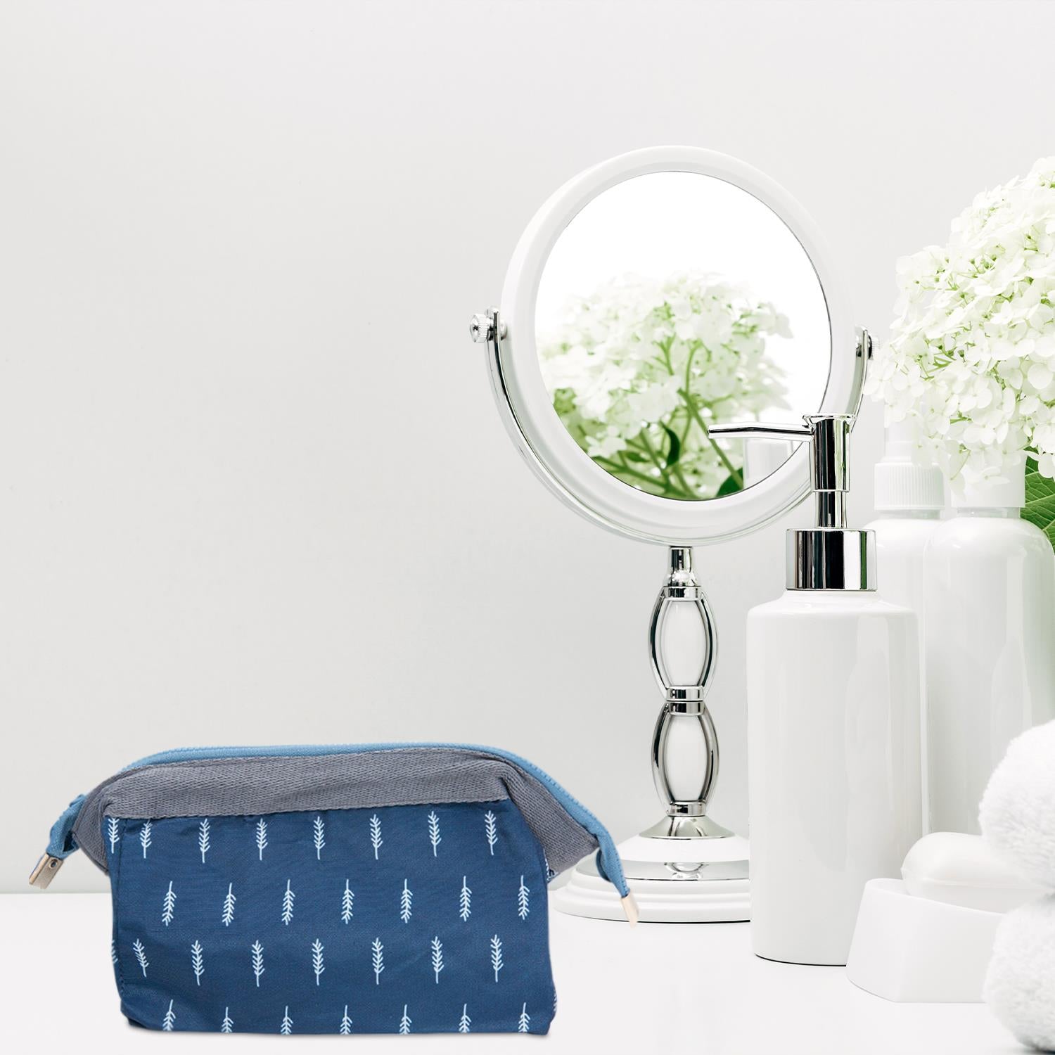 Fashionable Waterproof Cosmetic Bag Cotton Material