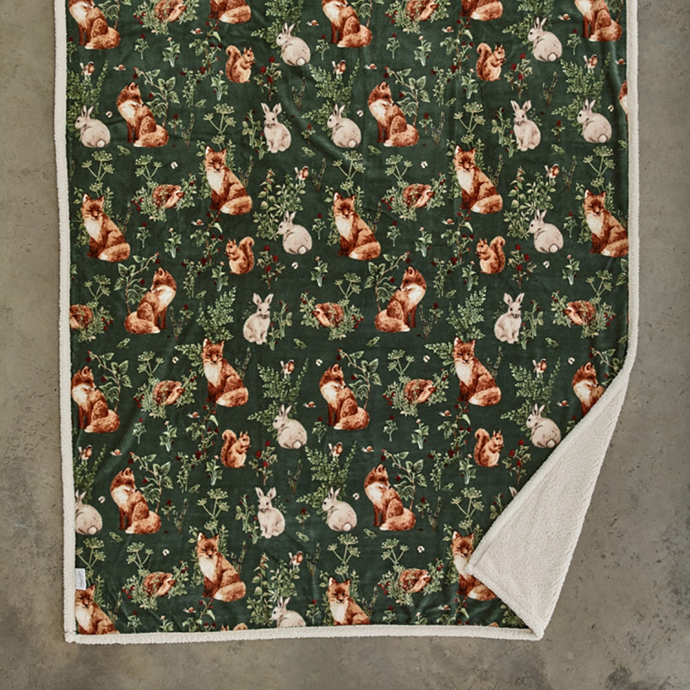 Woodland Wildlife Throw – Forest Animal Flannel & Sherpa, 140x180cm | 140cm x 180cm | Green