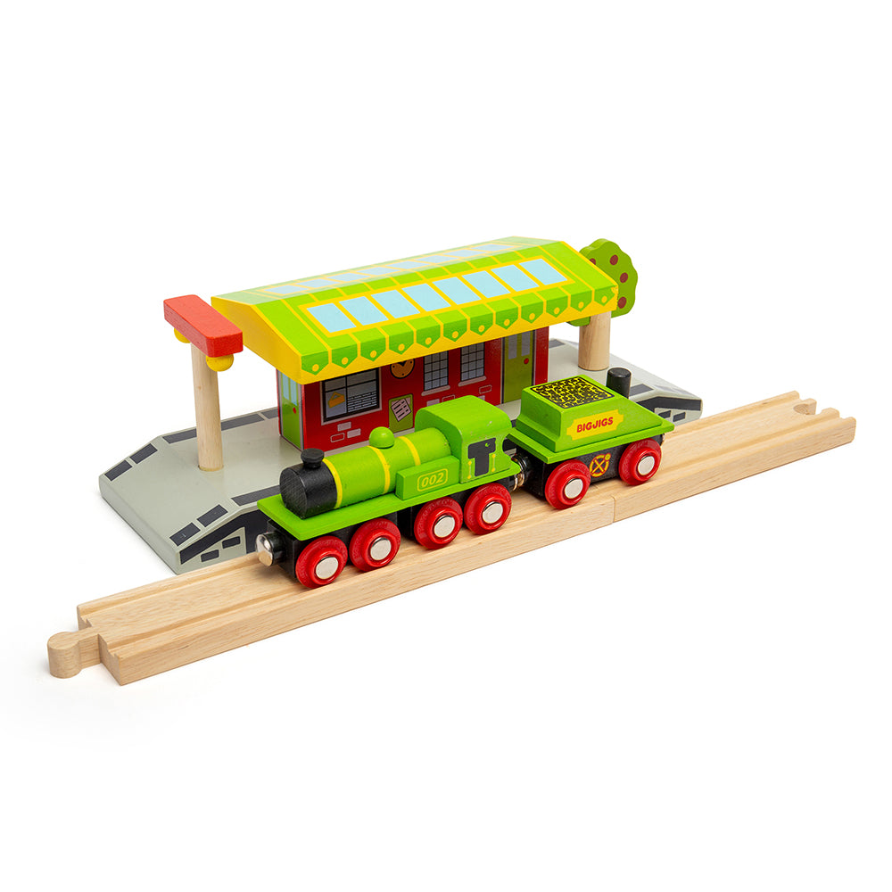 Wooden Big Green Engine with Carriage