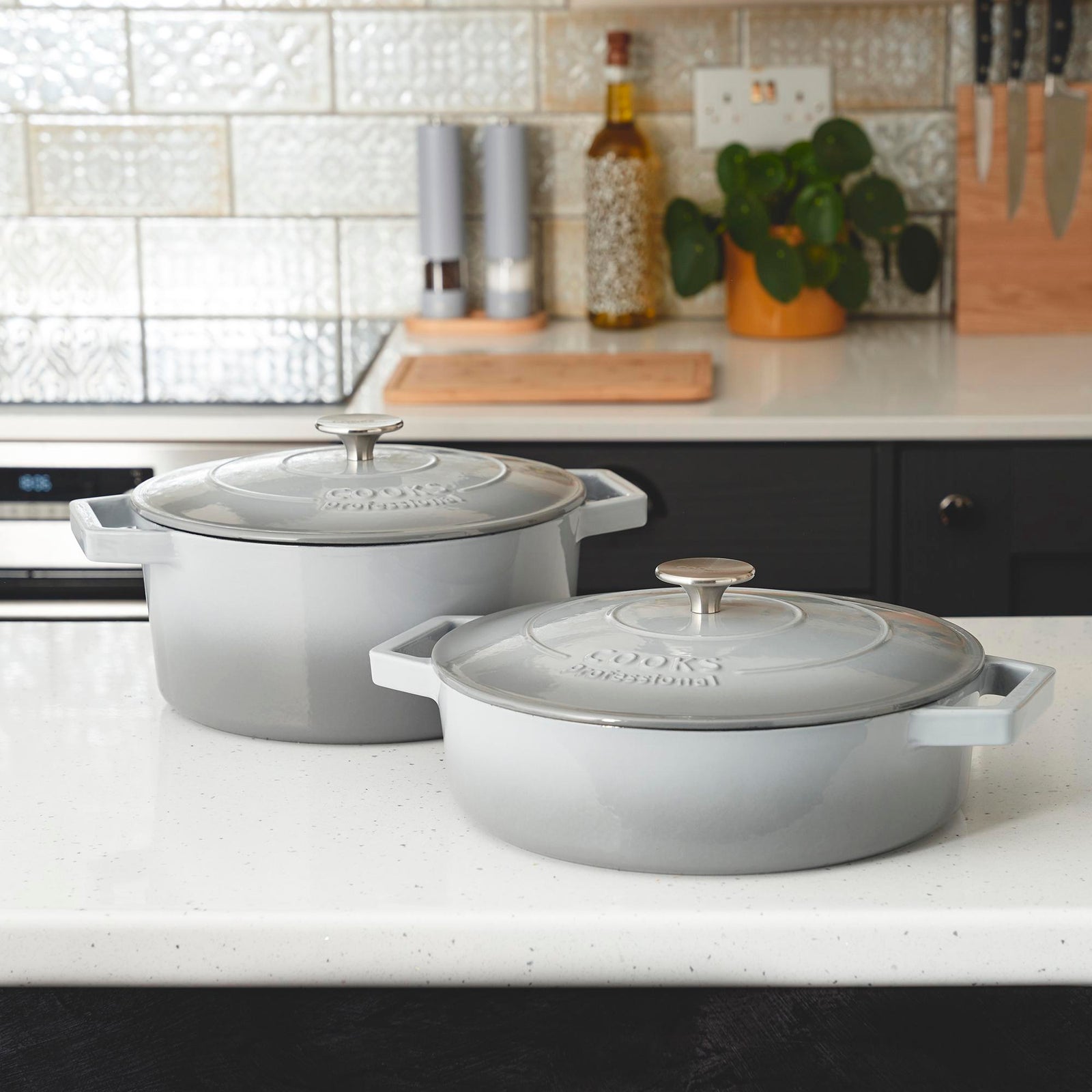 Cast Iron Casserole Set Of 2 26cm & 28cm / 4.3l & 5.8l Dishes Oven Proof Enamelled Cast Iron Pans With Lids | Gray