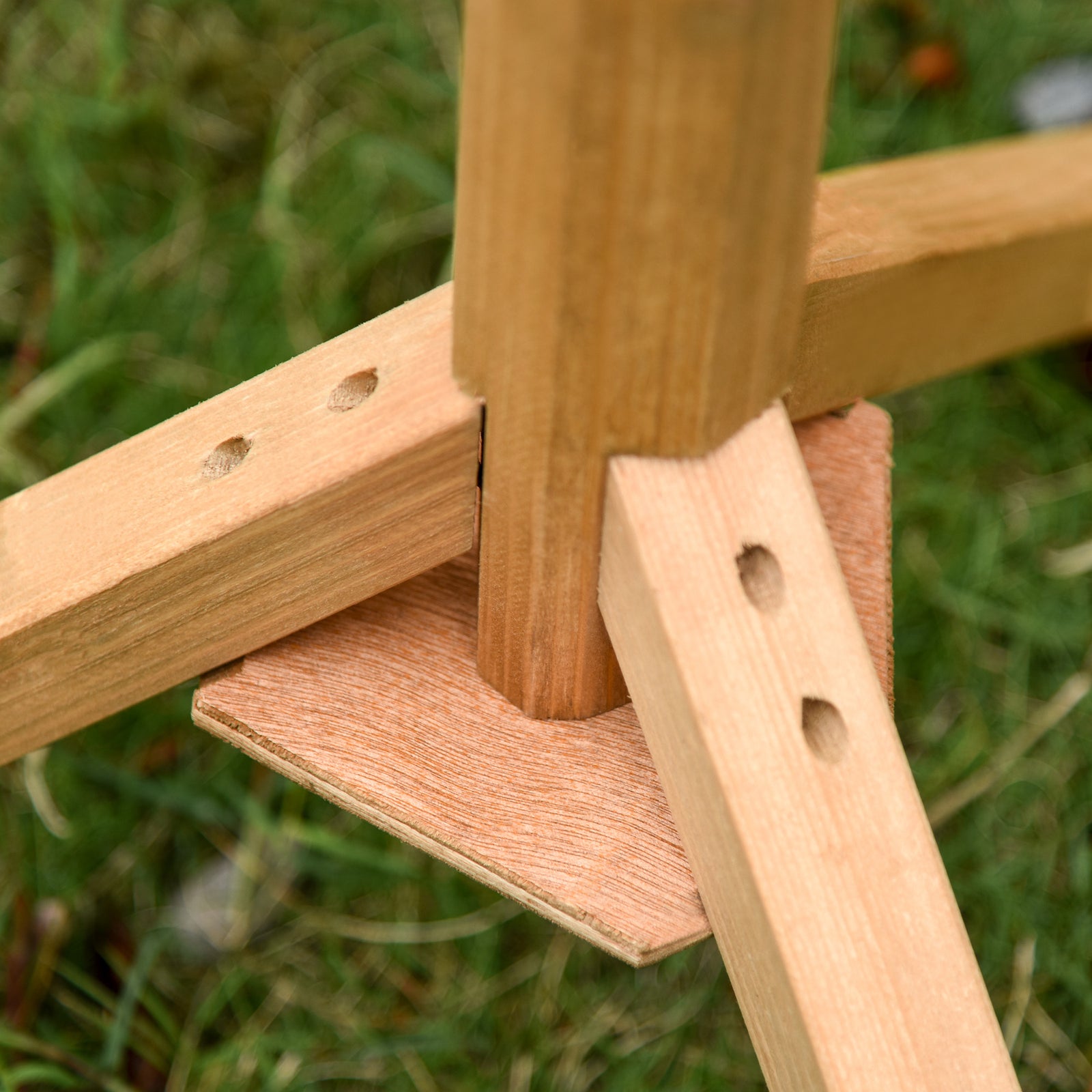 Pawhut Wooden Bird Feeder Stand For Garden Backyard Decorative Pre-cut Natural
