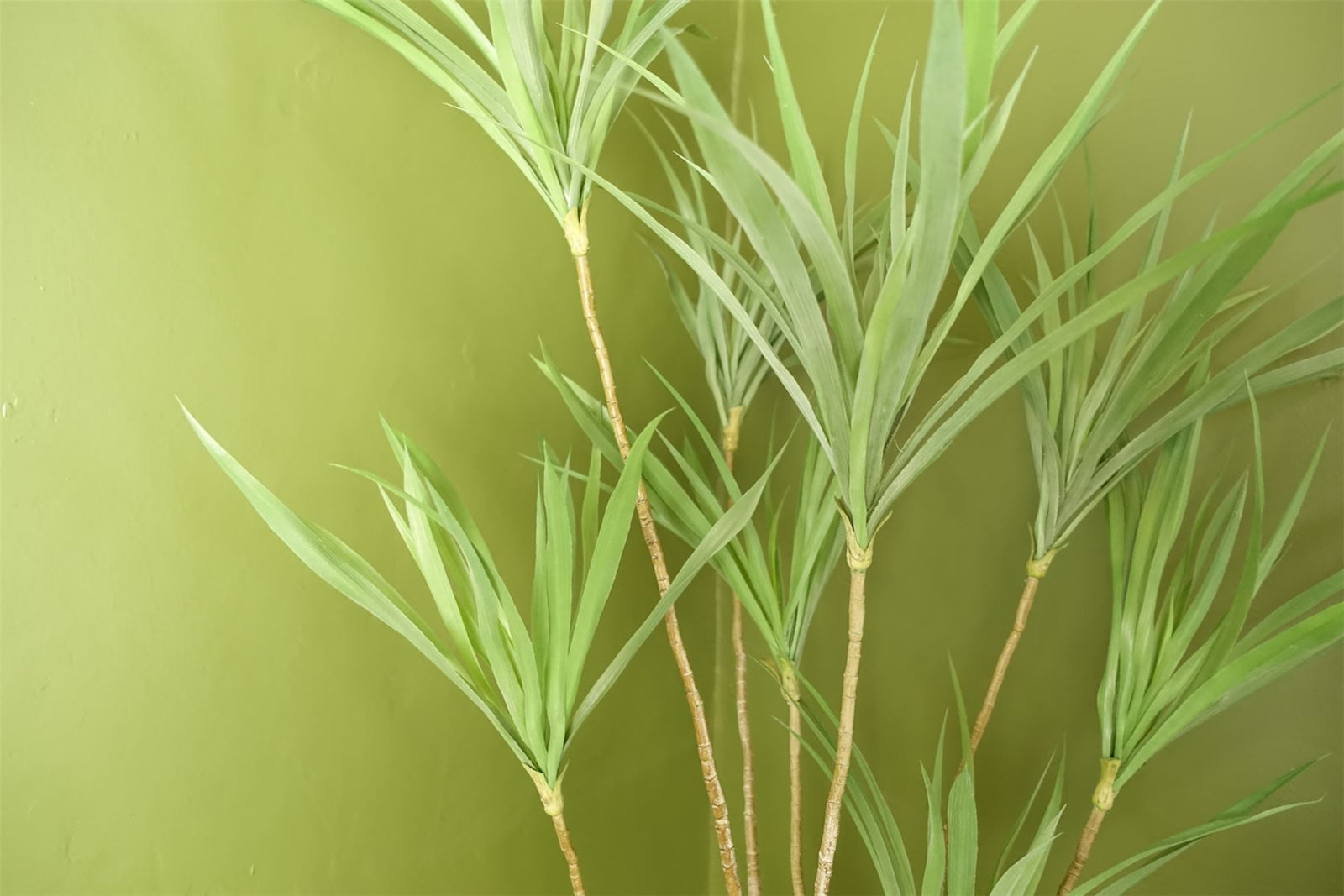 Artificial 125cm Dragon Plant Dracaena Tree Natural Look