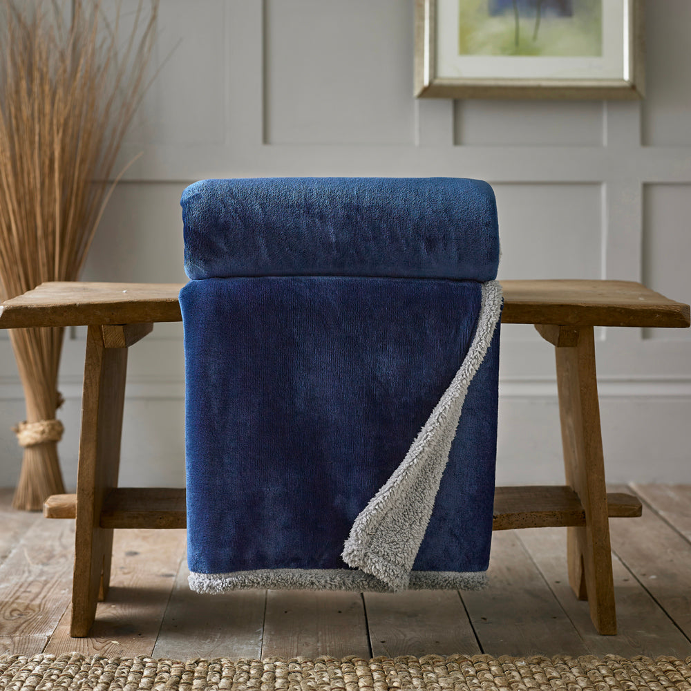 Blackbrook Ultrasoft Flannel Throw With Sherpa Back | 125cm x 150cm | Navy Blue
