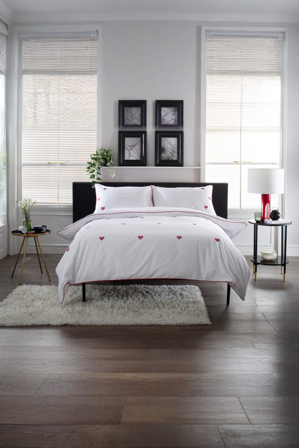 Embroidered Filigree Hearts Duvet Cover Set – 100% Cotton Bedding In White & Red | Single | White
