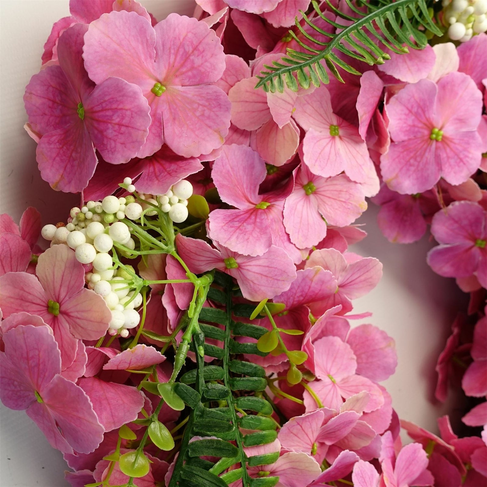 40cm Artificial Pink Floral Blossom Wreath Natural Look