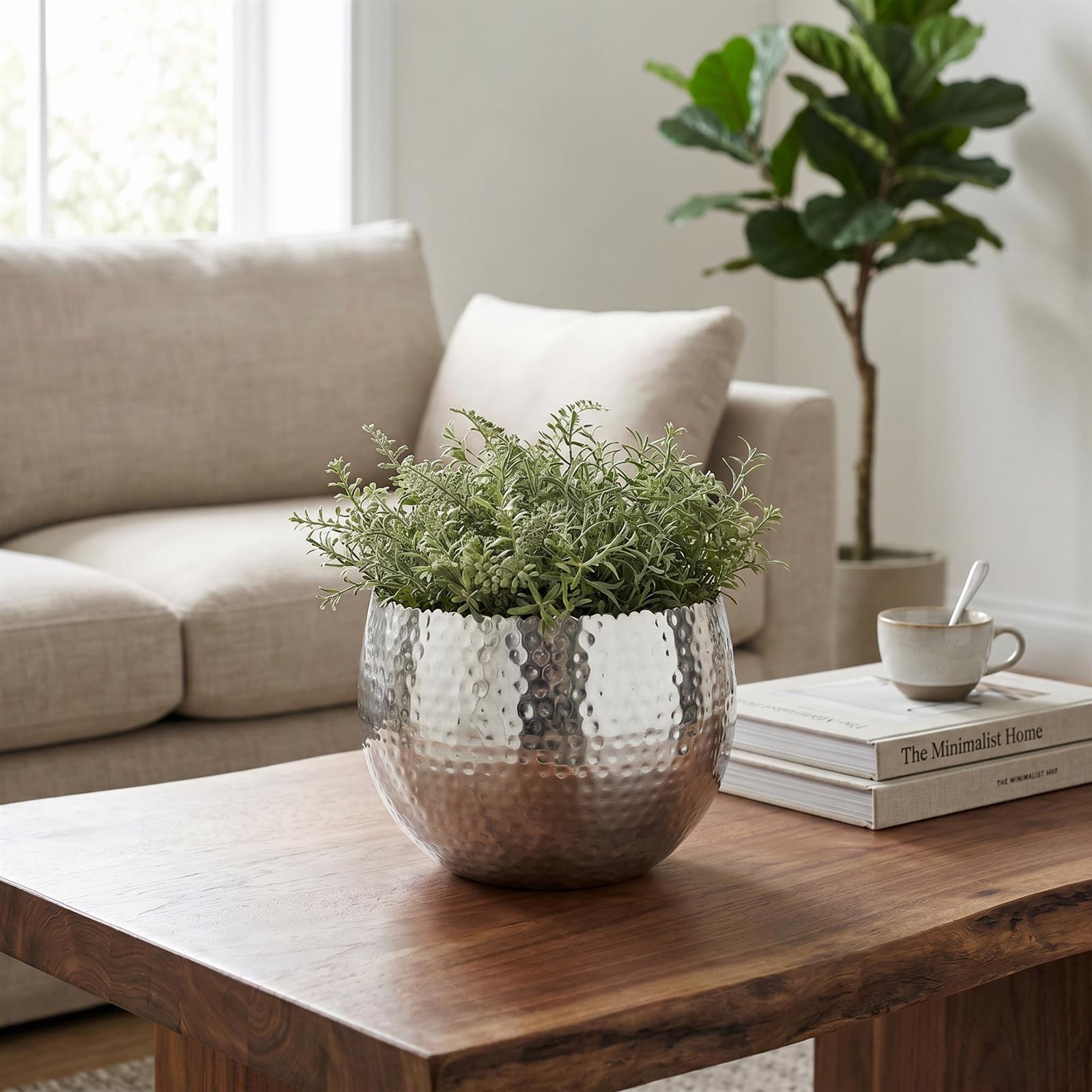 Large Metal Bowl 22 X 17cm Hammered Silver Colour - Curvy Edge