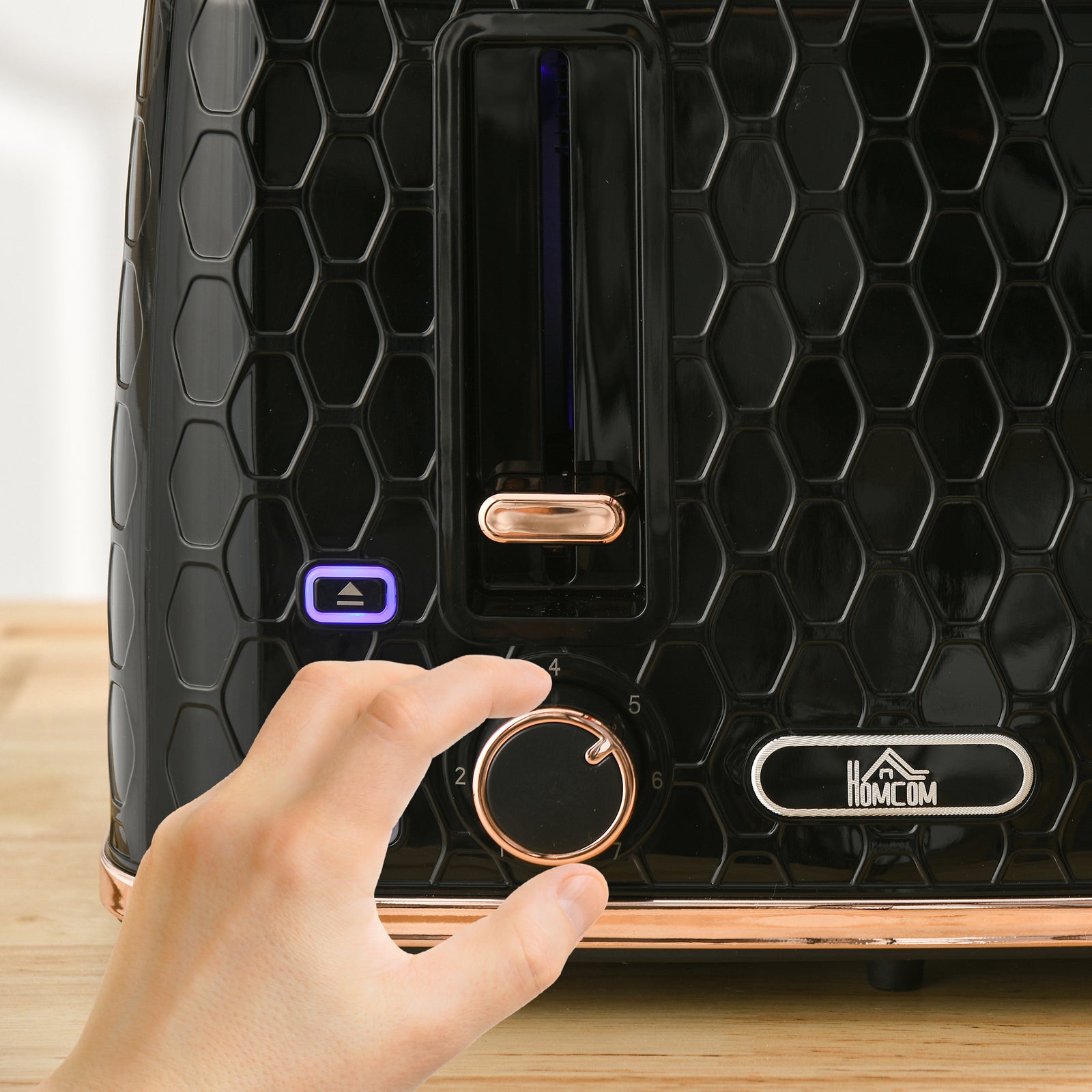 Toaster With 4 Slot, 7 Browning Levels, 1600w  Honeycomb | One Size | Black
