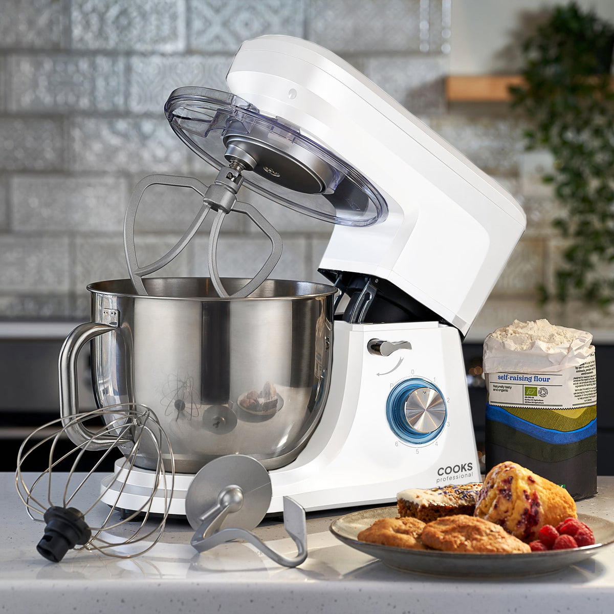 Cooks Professional 7l Stand Mixer 1200w With 6 Speeds
