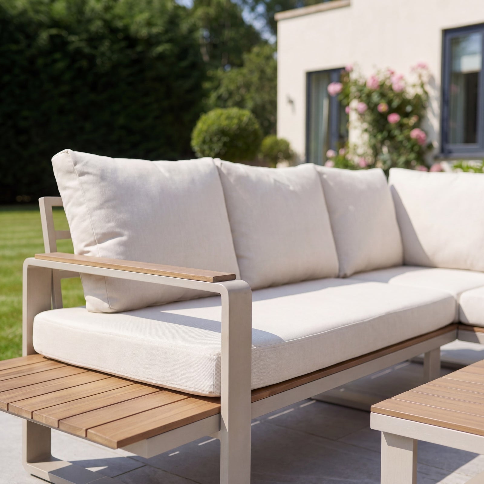 Linden Outdoor Corner Lounge Set And Table | Cream & Beige