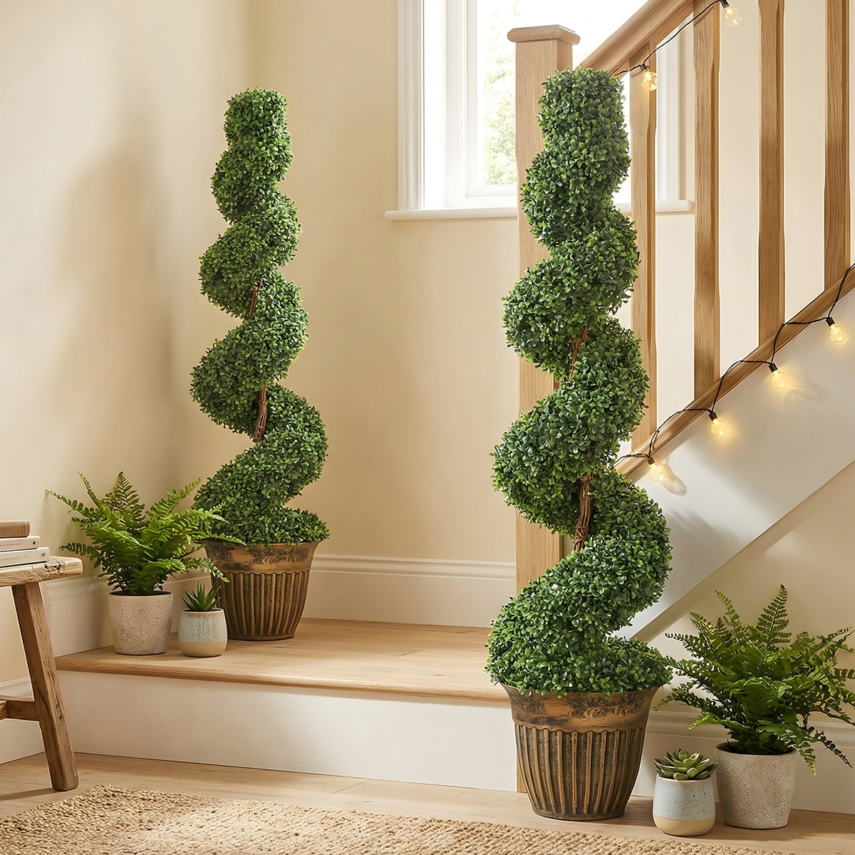 HOMCOM Topiary Spiral Boxwood Trees In Pot Set Of 2
