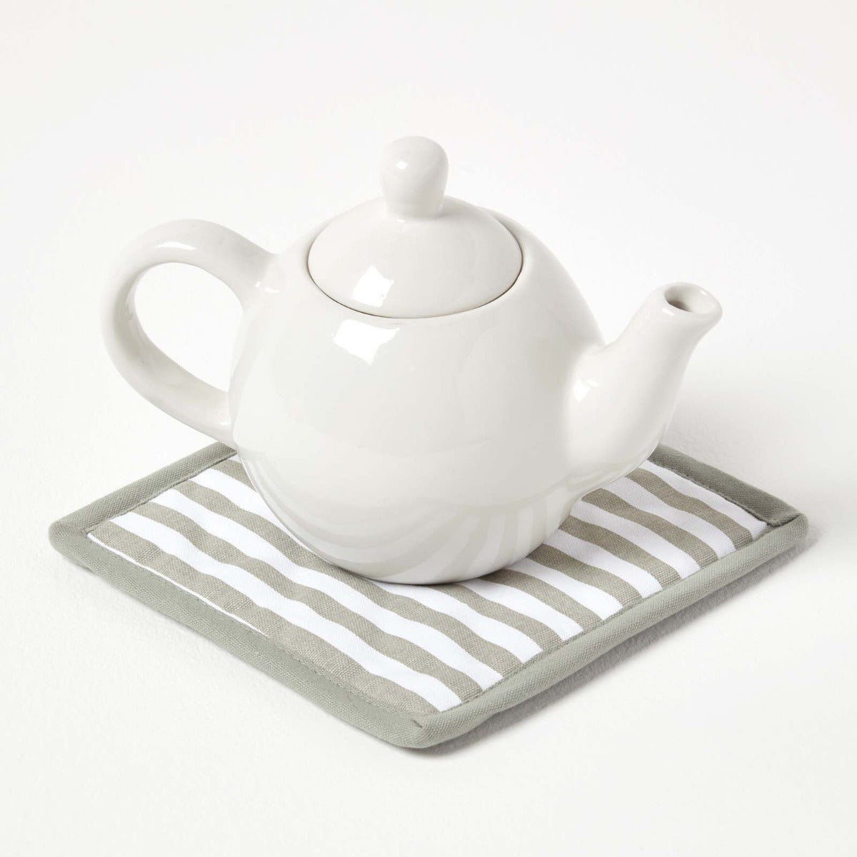 HOMESCAPES Grey Stripe Cotton Pot Holder