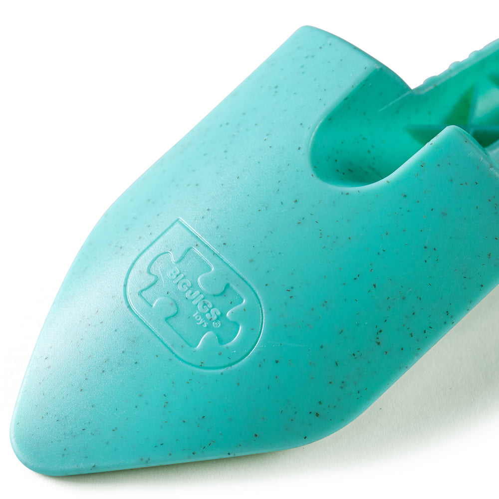 5 Piece Silicone Beach Toy Bundle | Eggshell Green