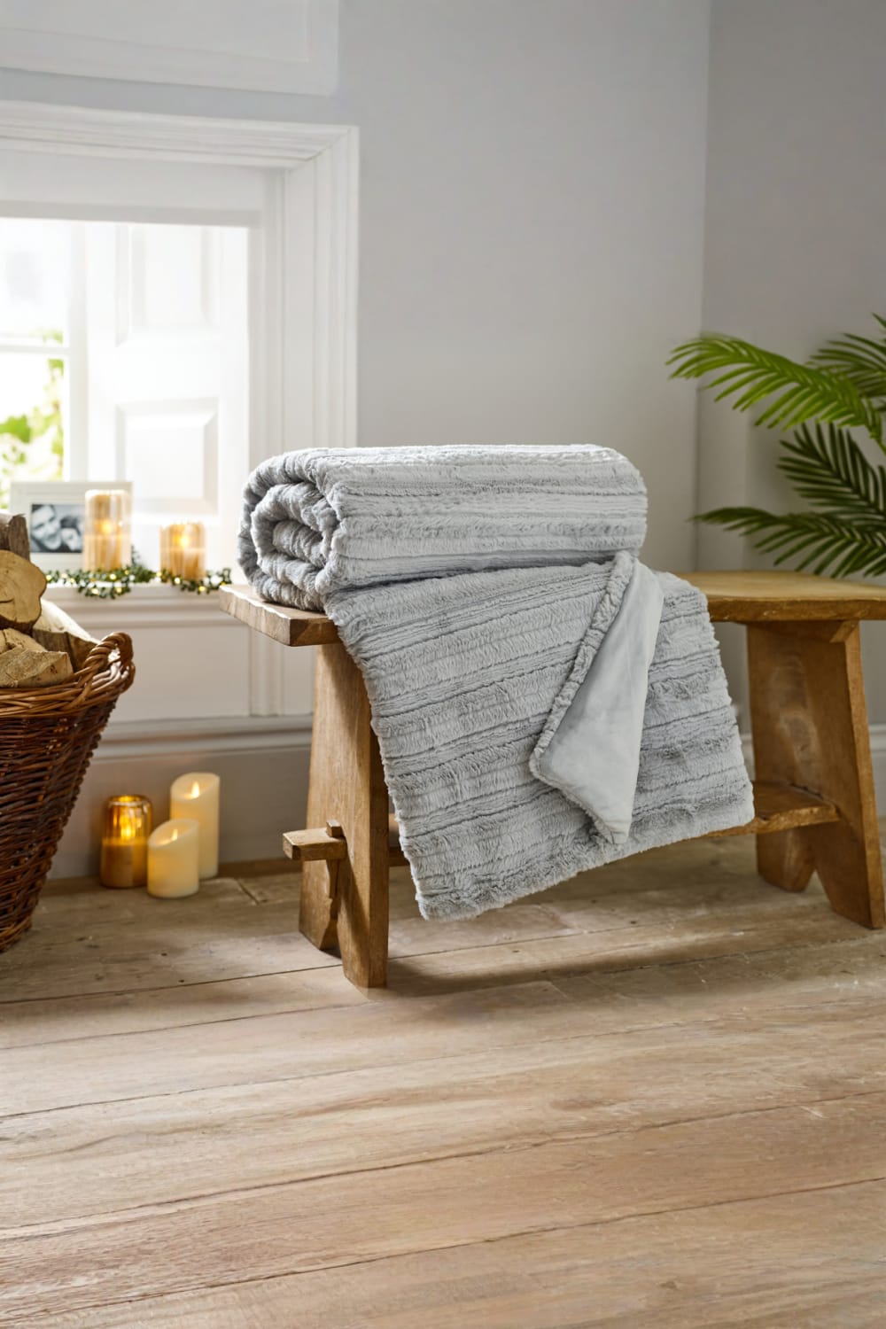 Chatsworth Faux Fur Luxury Throw 130x170cm – Ultra Soft & Stylish Blanket | 130cm x 170cm | Grey