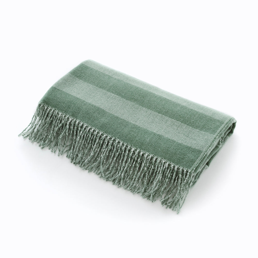 Elgin Supersoft Yarn Dyed Jacquard 130x160cm Throw Blankets | 130cm x 160cm | Green