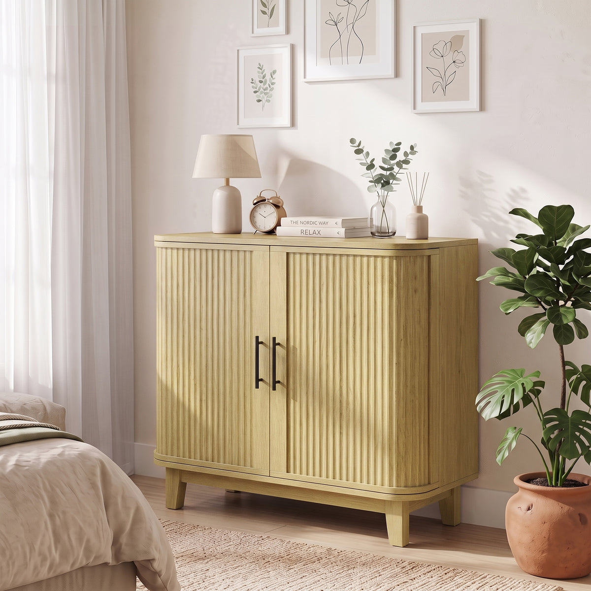 Sideboard With 2 Curved Doors And Adjustable Shelf | Oak