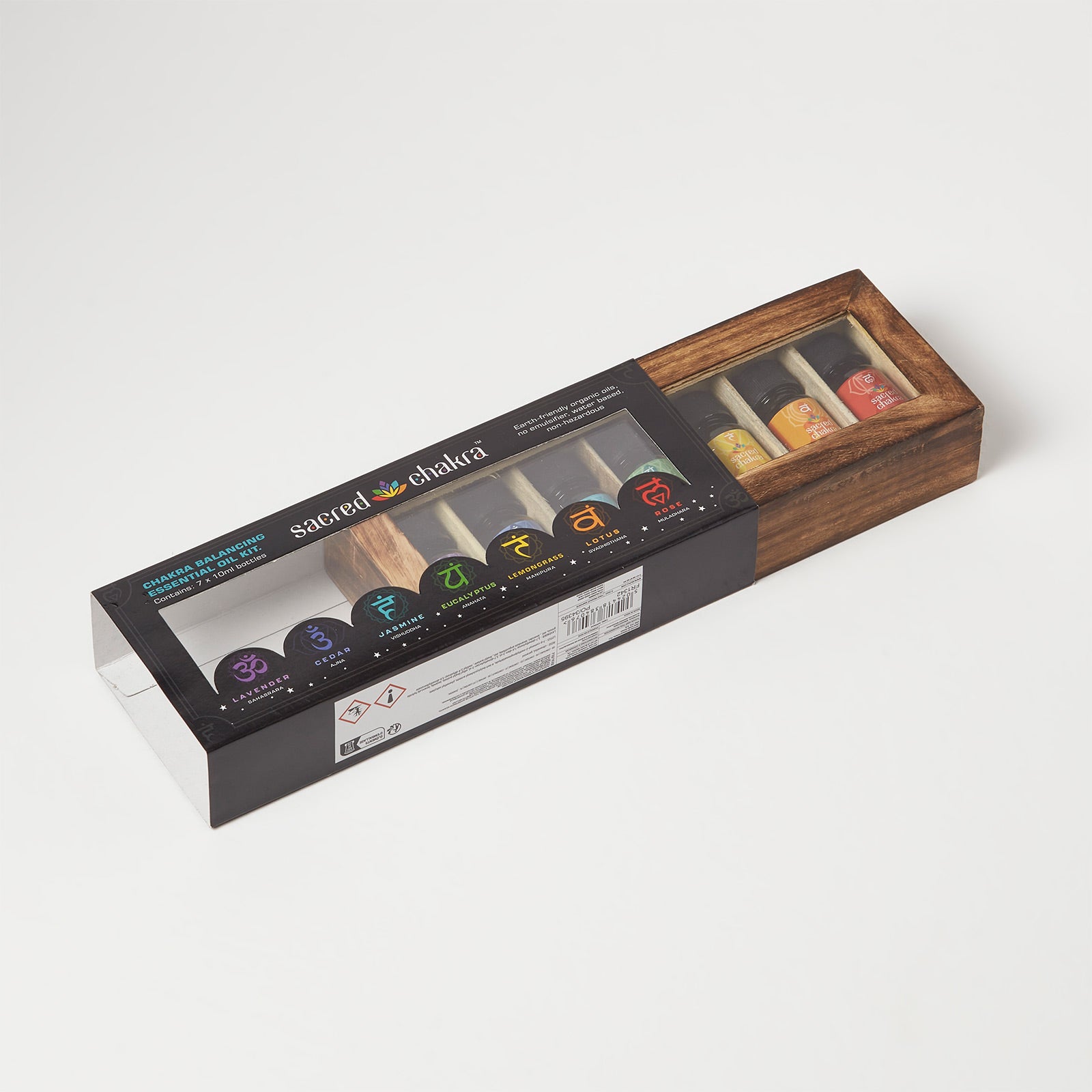 HOMESCAPES Chakra Essential Oils Gift Set With Mango Wood Case