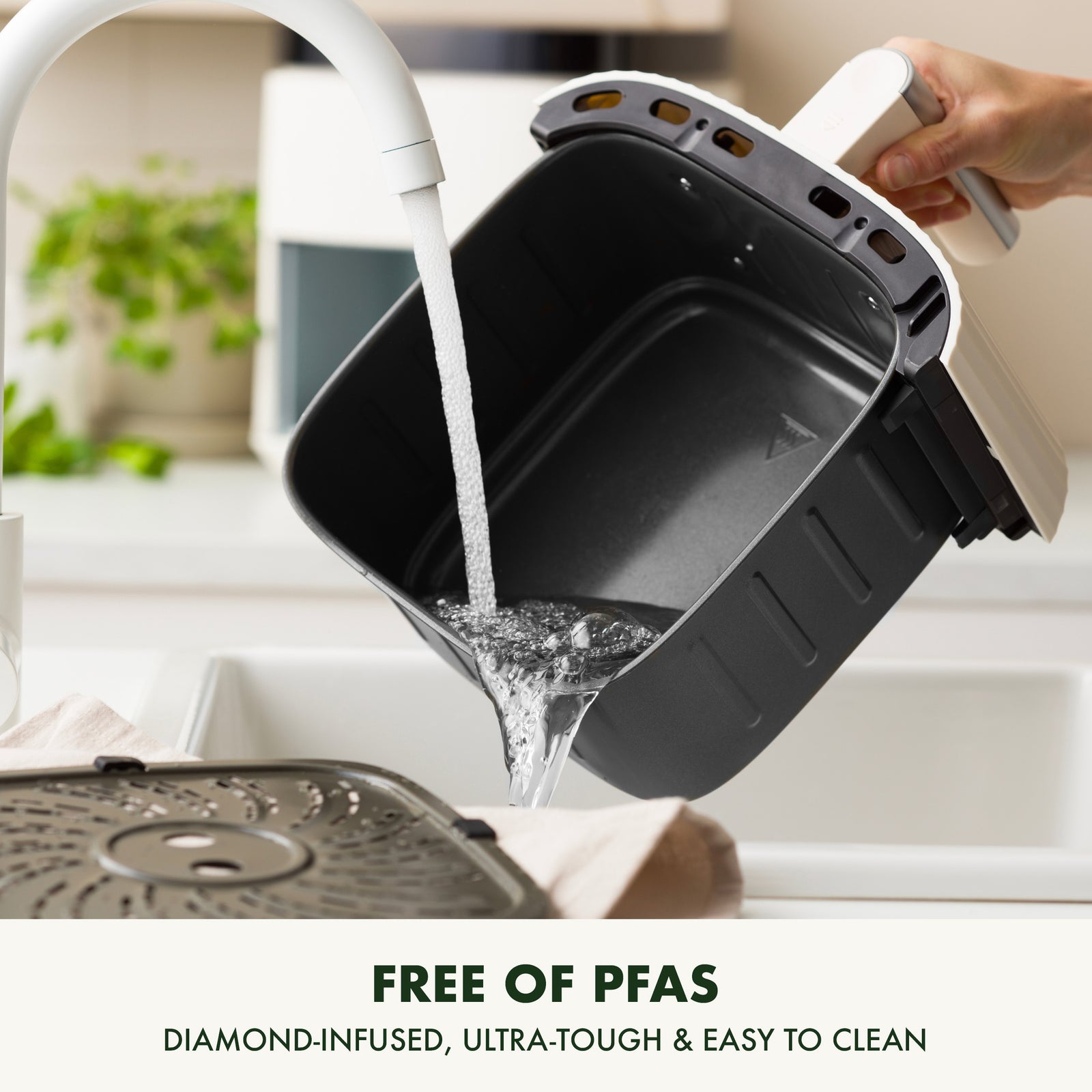 Silhouette Xl Air Fryer With 5l Capacity, Pfas-free Non-stick Coating | Cream