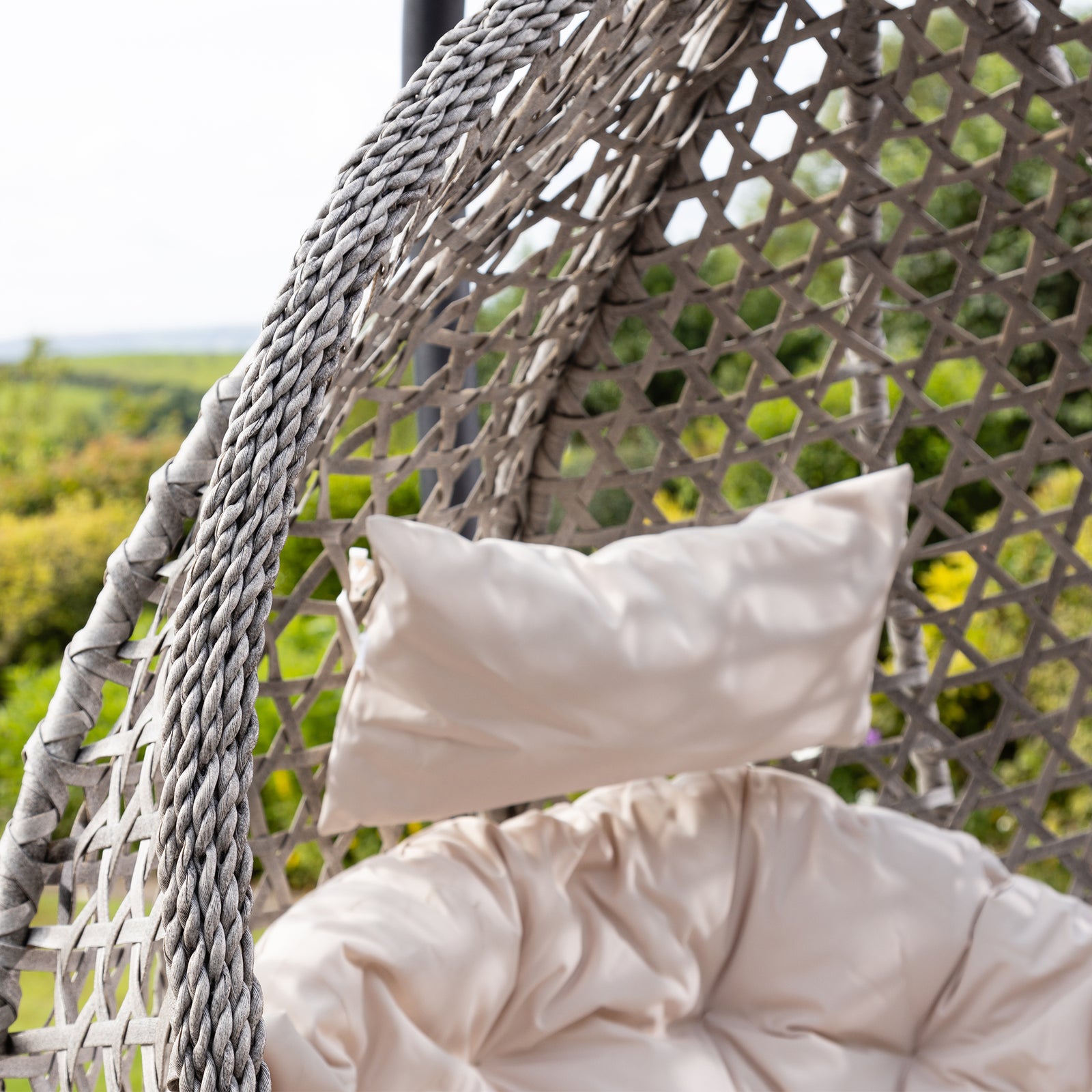 Ibstone Swing Egg Pod Chair | Cream