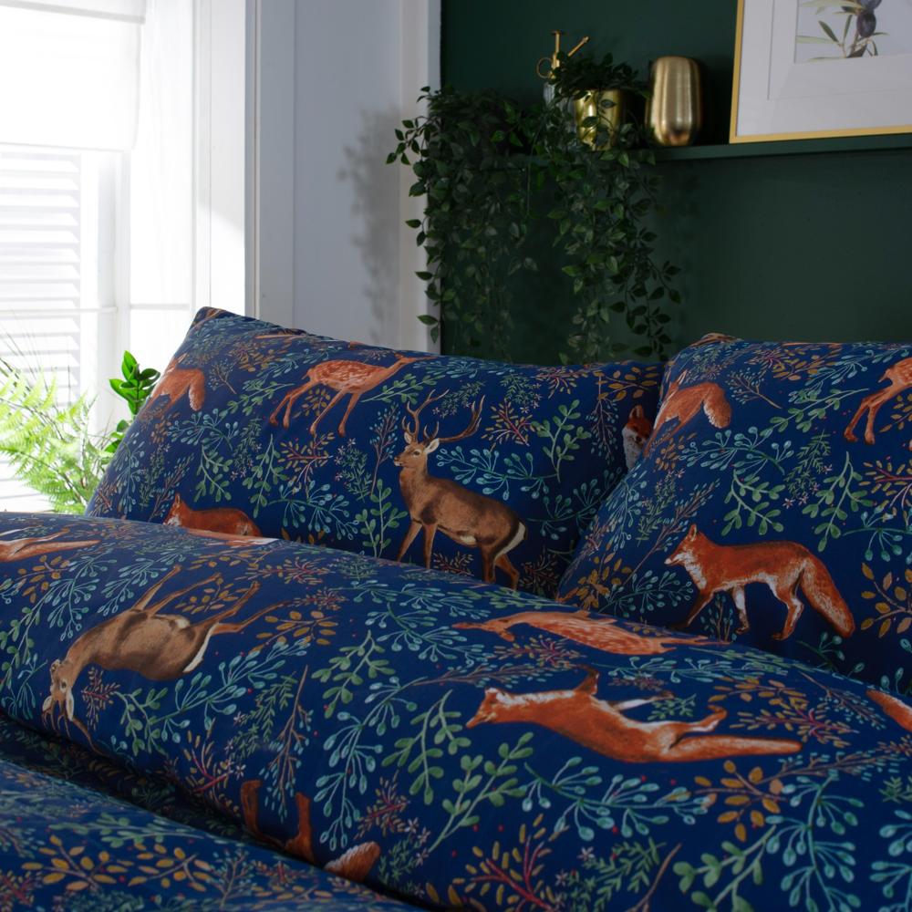 Fox And Deer Navy 200 Thread Count Cotton Rich Reversible Duvet Cover Set | Super King | Navy Blue
