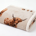 Angus Cow Sherpa Fleece Throw – Reversible Printed Flannel Blanket | 140cm x 180cm | Natural
