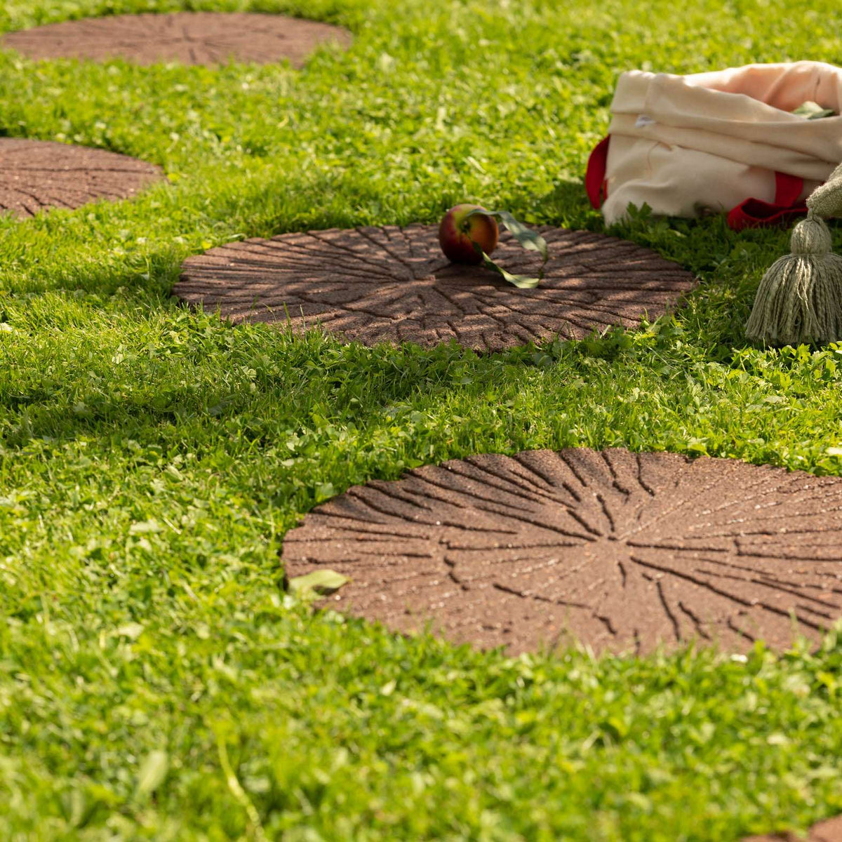 Rubber Garden Stepping Stones - Brown Log | Set of 1 | Brown