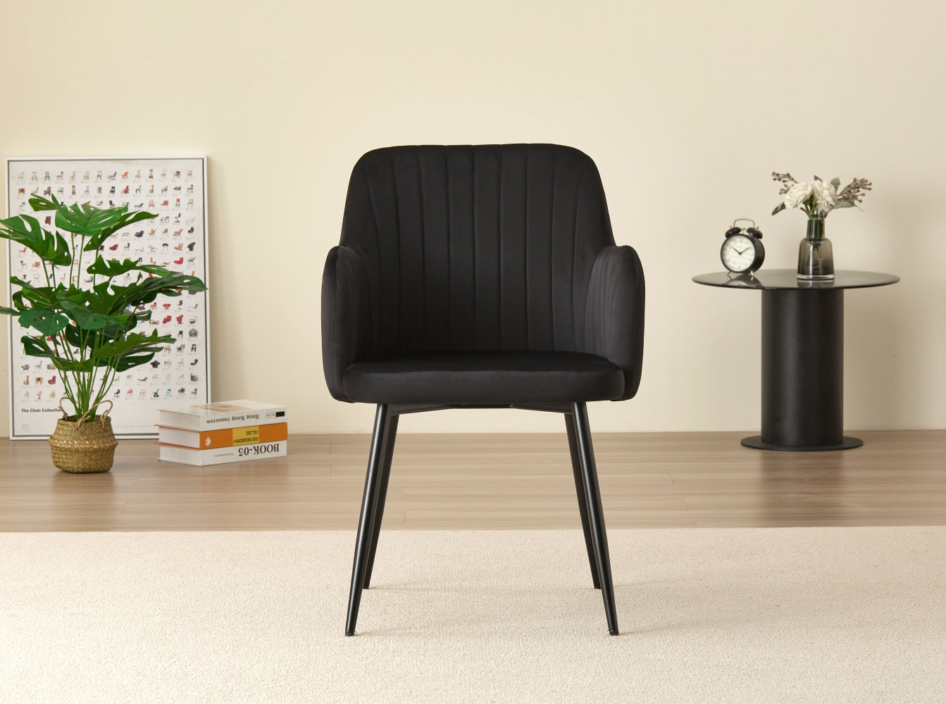 Stylish New York Dining Table Set With 4 Charlotte Velvet Chairs | Black