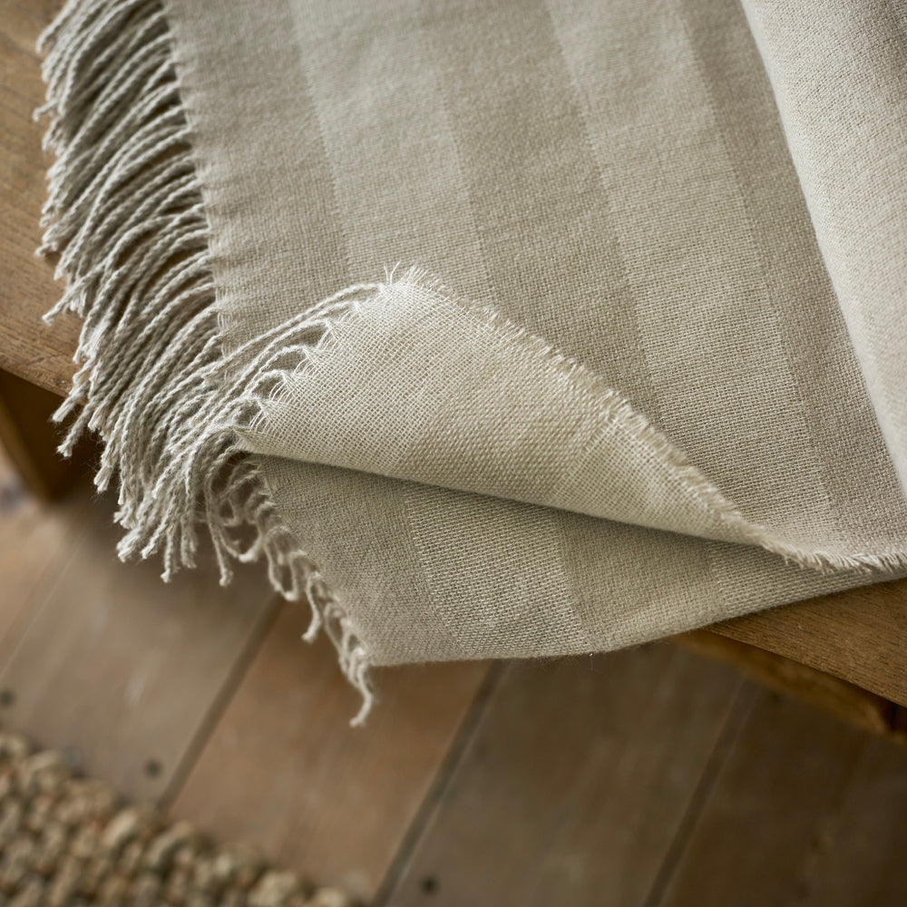 Elgin Supersoft Yarn Dyed Jacqaurd Throw | 130cm x 160cm | Beige