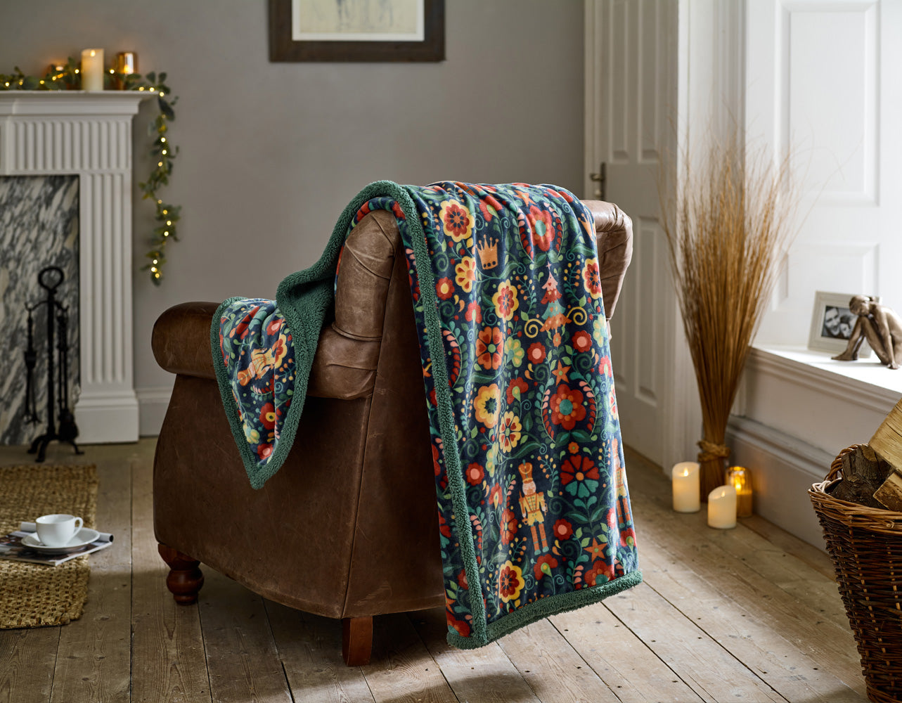Folkloric Nutcracker Throw Navy – Festive Sherpa Lined Christmas Blanket 130x170cm | 130cm x 170cm | Navy Blue