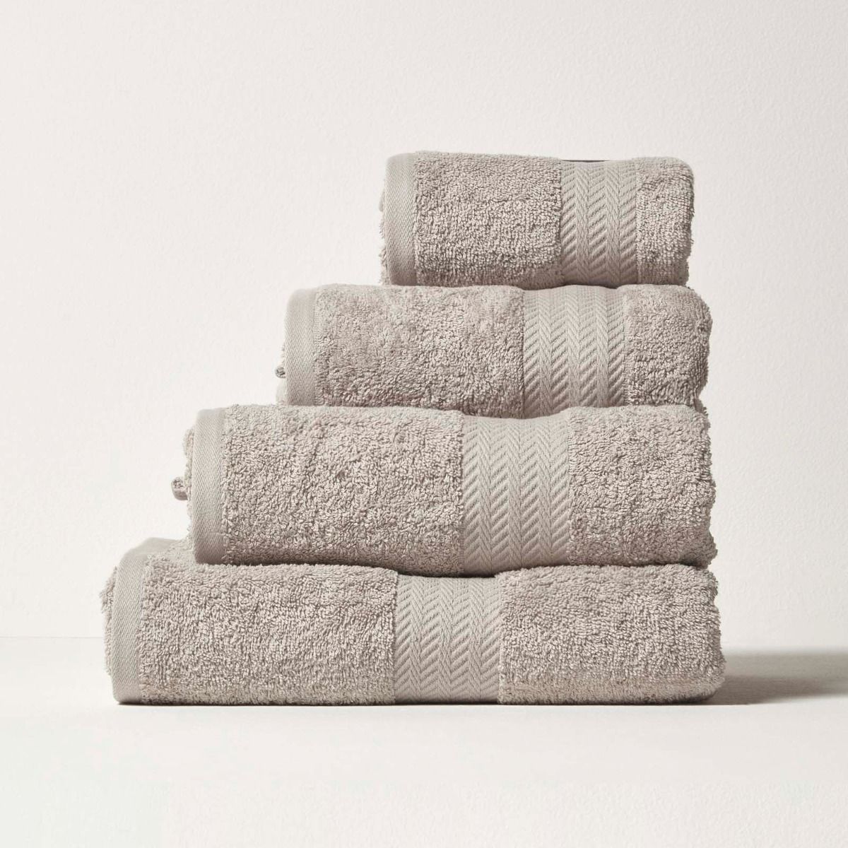 100% Combed Egyptian Cotton 500 Gsm Towels | Face Cloth (x4) | Light Grey