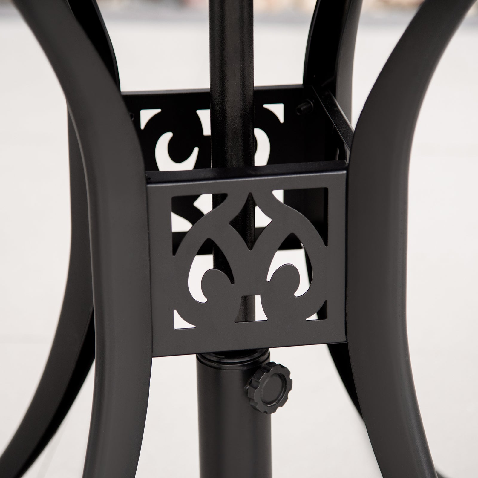 78cm Antique Round Garden Table With Parasol Hole