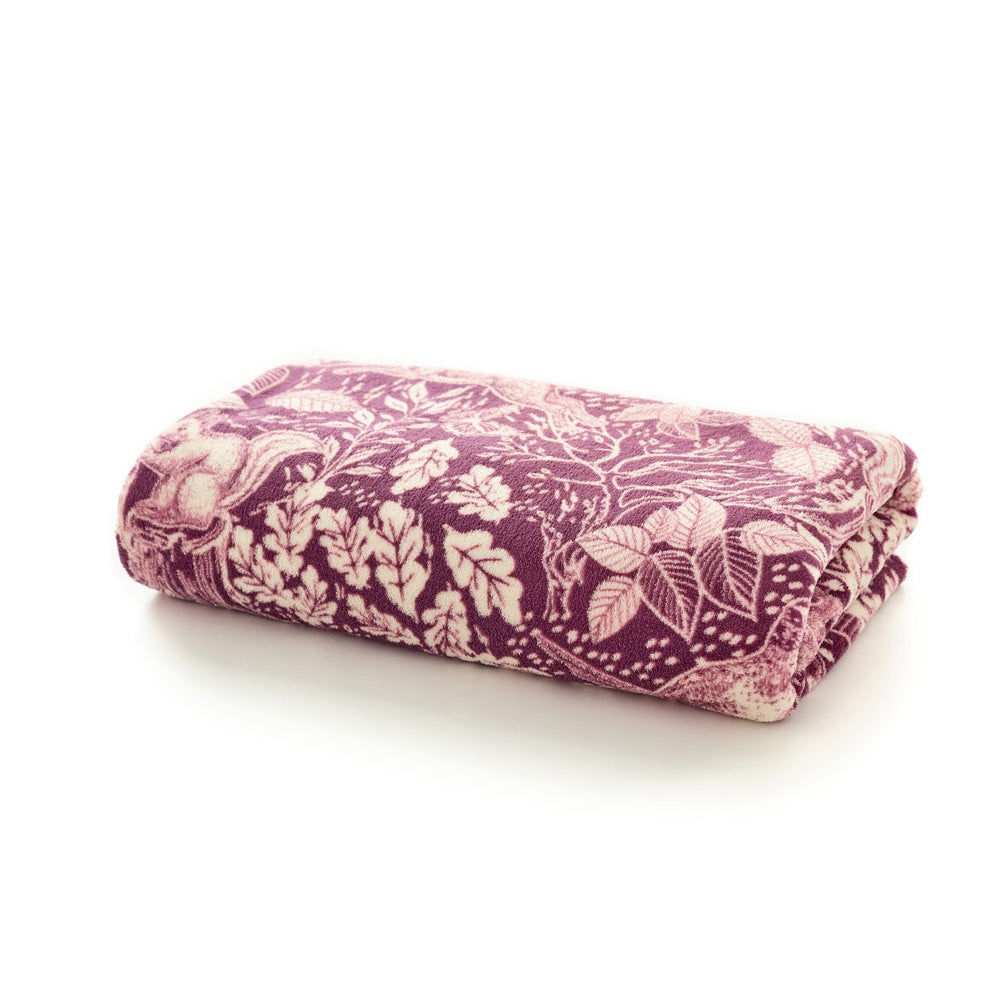 Winter Forest Woodland Fleece Throw – 140x180cm – Cosy  Animal Print Blanket | 140cm x 180cm | Pink