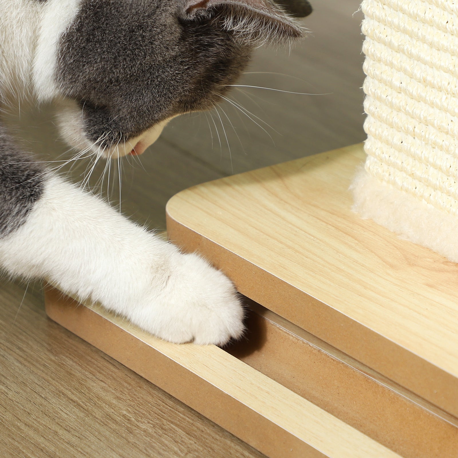 67cm Cat Scratching Post 3 In 1 Cat Scratcher W/ Track Ball Toy