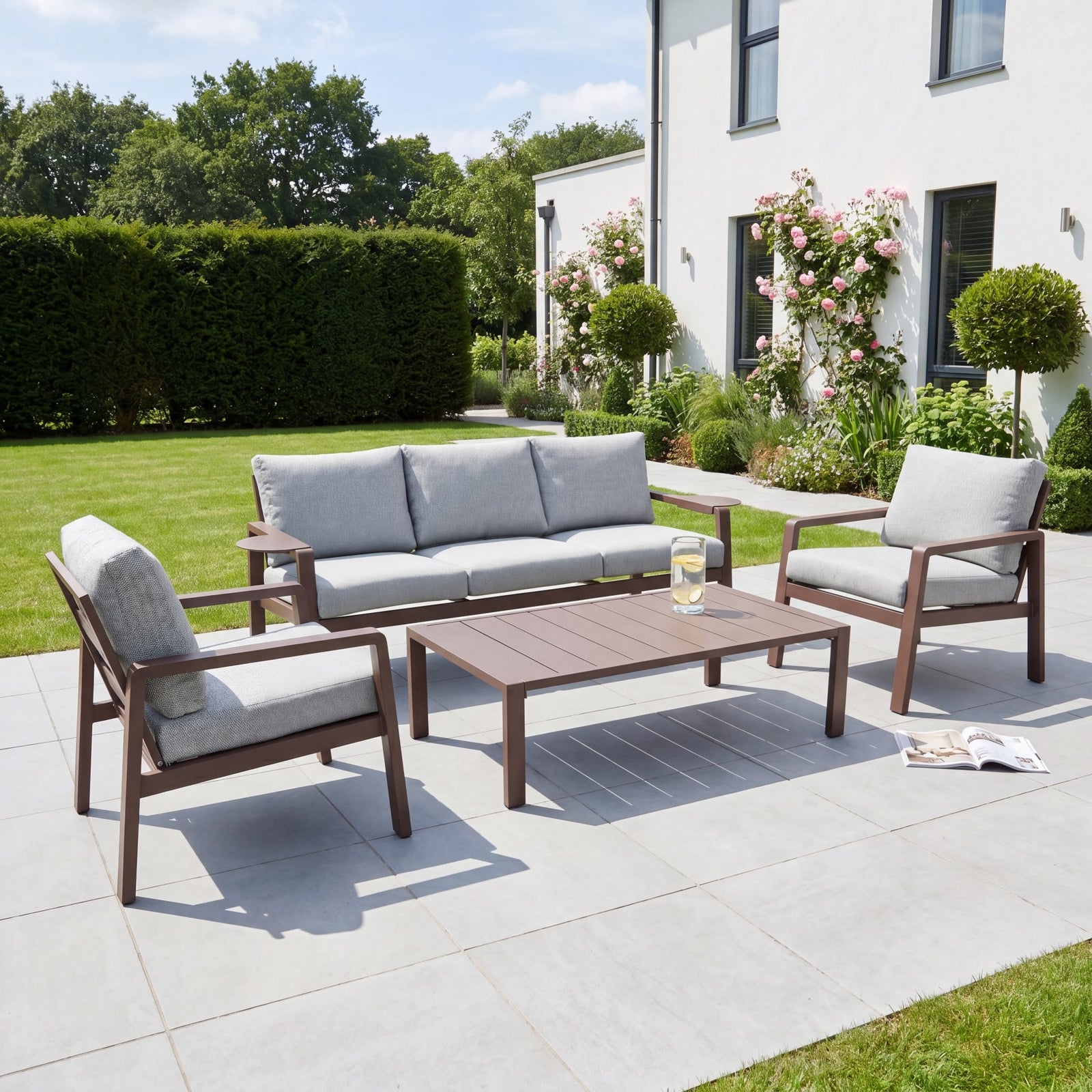 Lesina 4 Seat Outdoor Patio Conversation Set | Brown