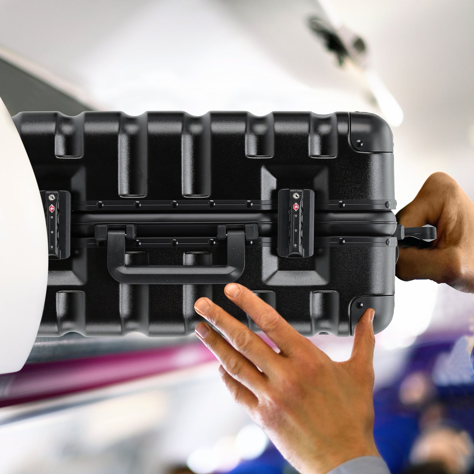 56x45x25cm Large Cabin Carry On Case - Overhead Luggage Suitcase - 4 Spinner Wheels - Aluminium Frame/abs Shell Outer | Cabin | Black