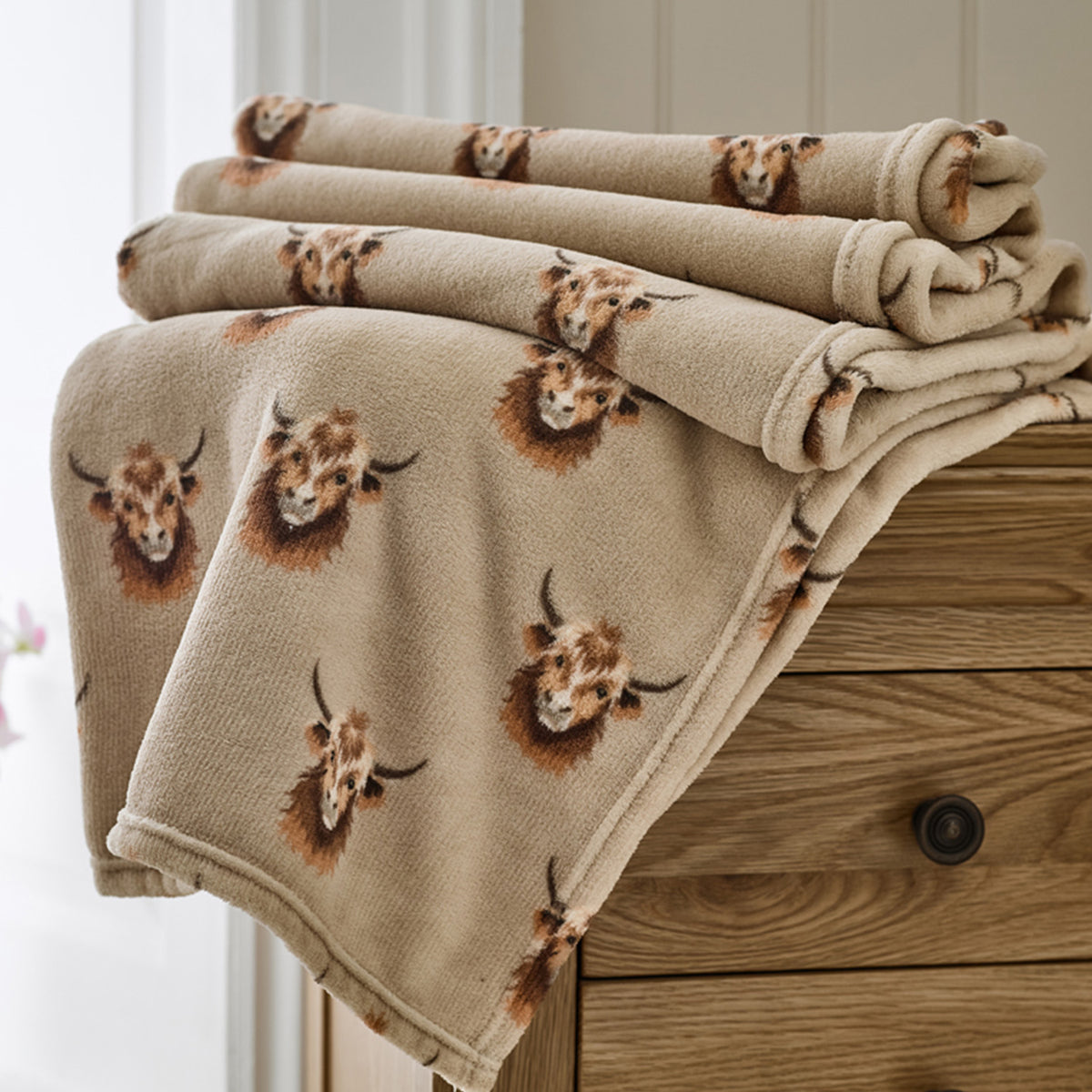 Supersoft Highland Cow Print Coral Fleece Throw