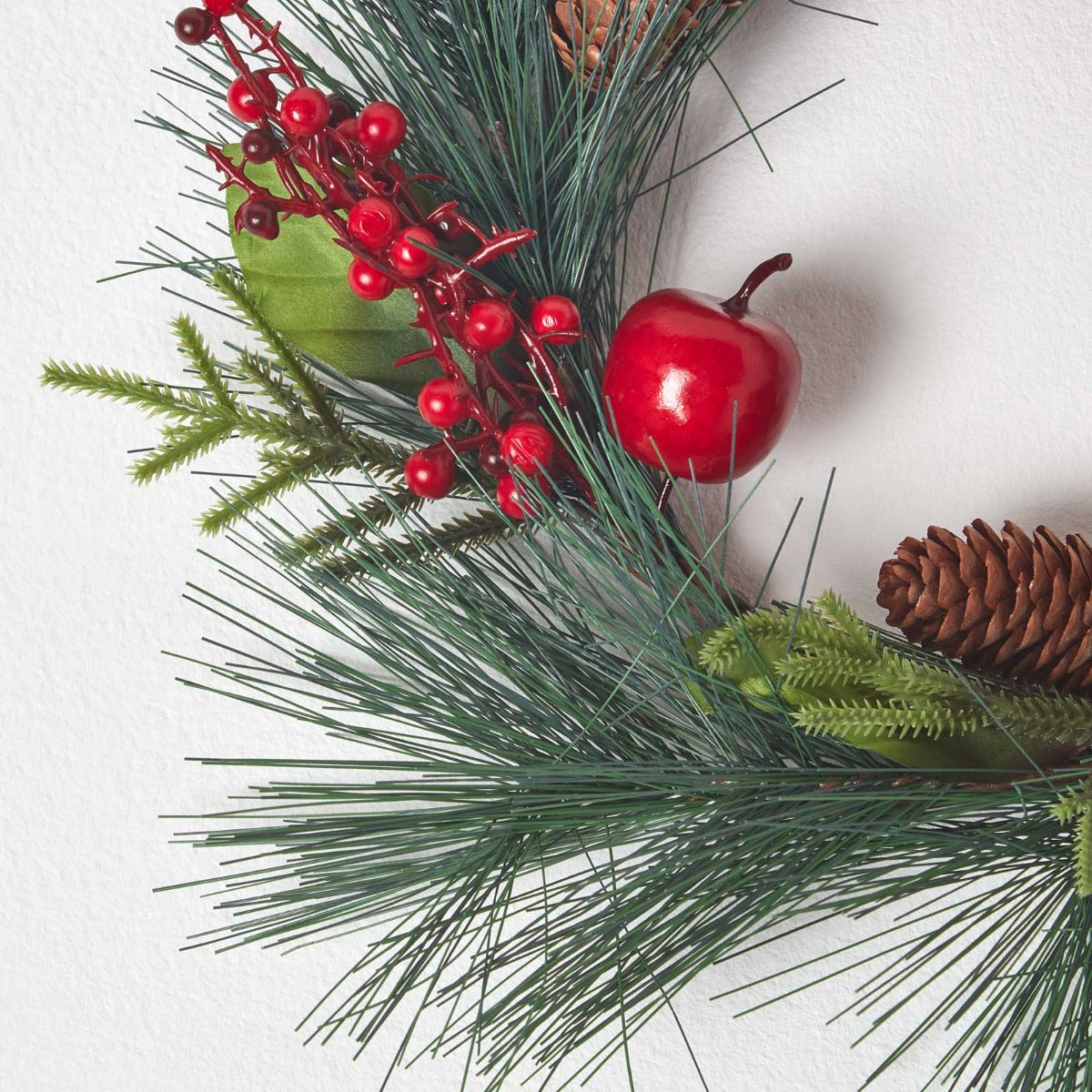 HOMESCAPES Red Apple And Berries Christmas Wreath