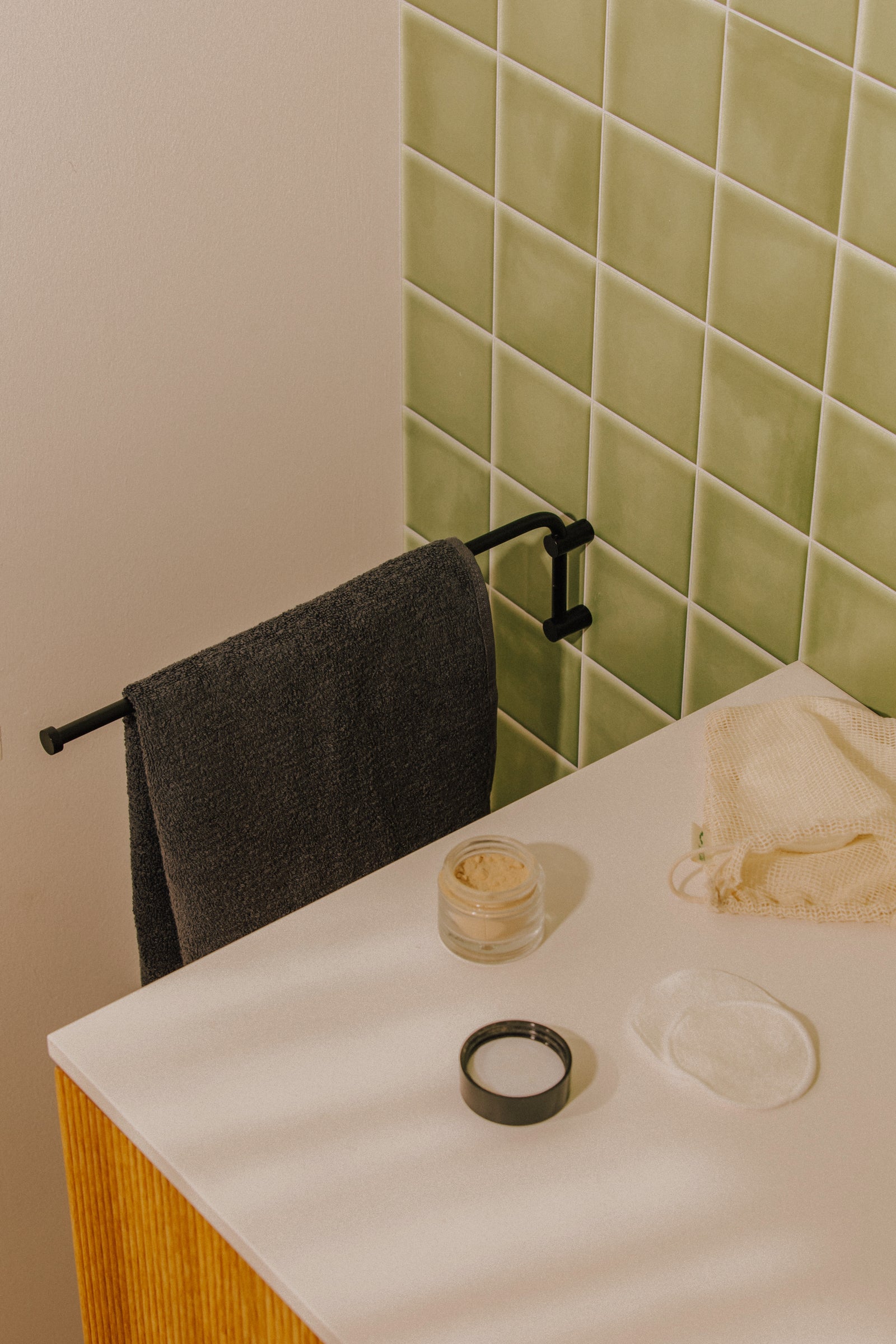 Swivel Towel Rack Matt Black Logic (40cm)