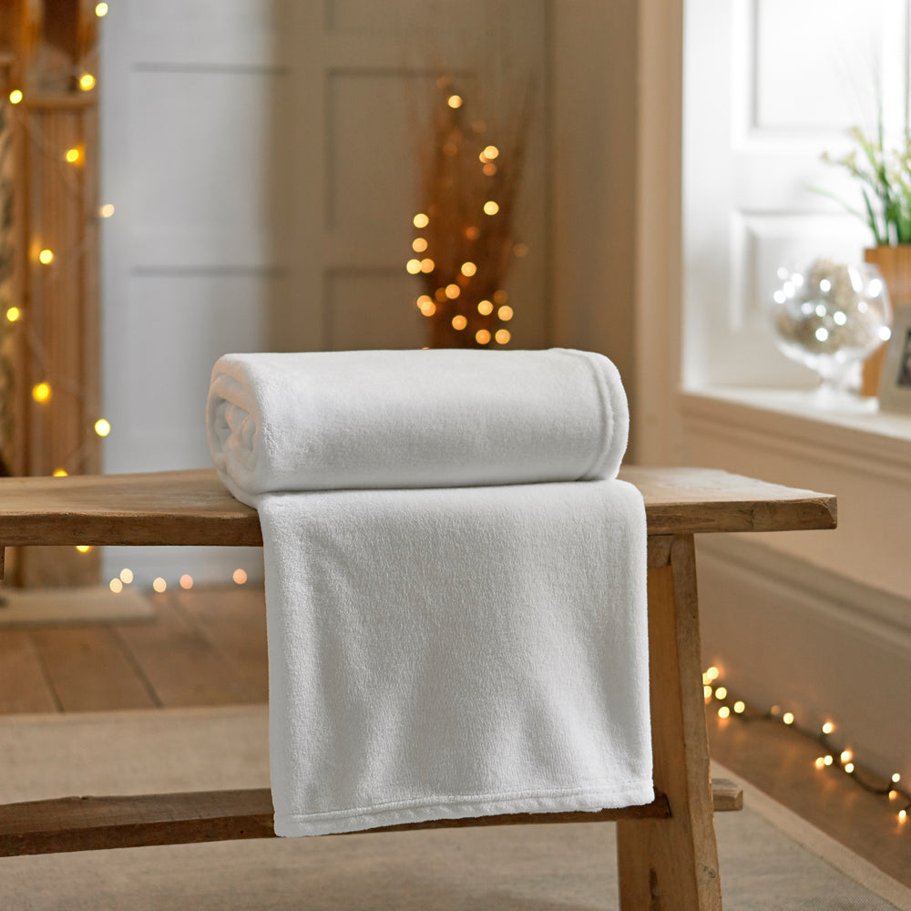 Snuggle Touch Microfibre Supersoft Fleece Throw | 140cm x 180cm | White