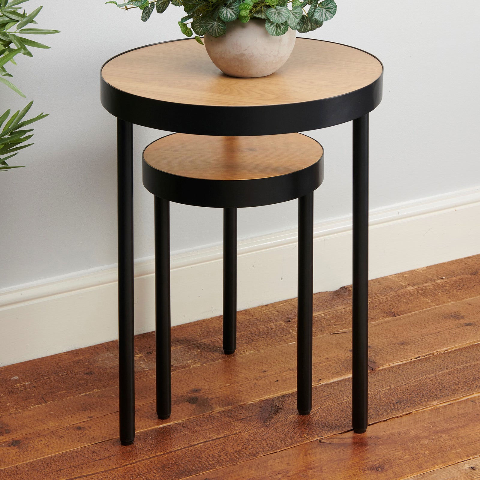 Rotating Side Table Wood Effect Table Top | Black
