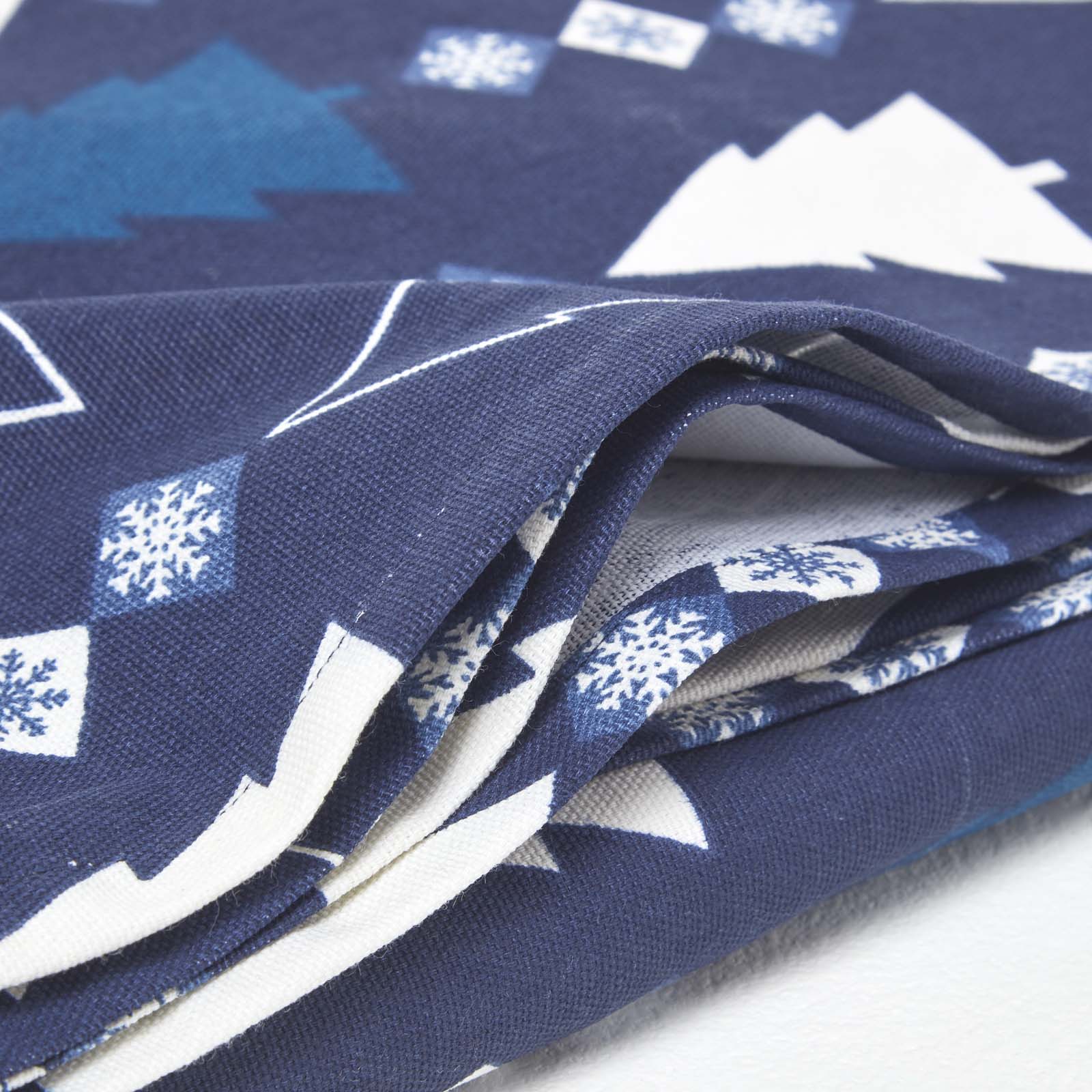 Blue Winterland 100% Cotton Round Christmas Tablecloth 178 Cm