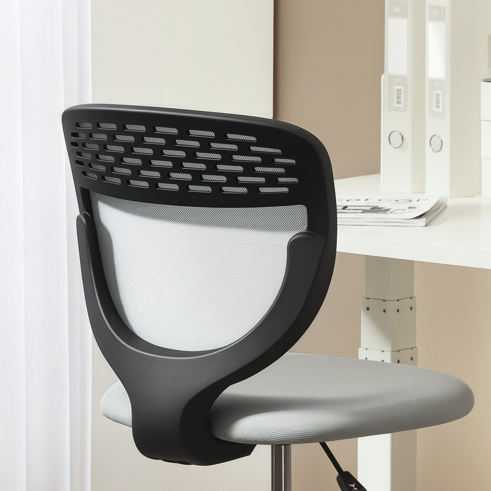 Mesh Fabric Standing Desk Chair | Light Grey